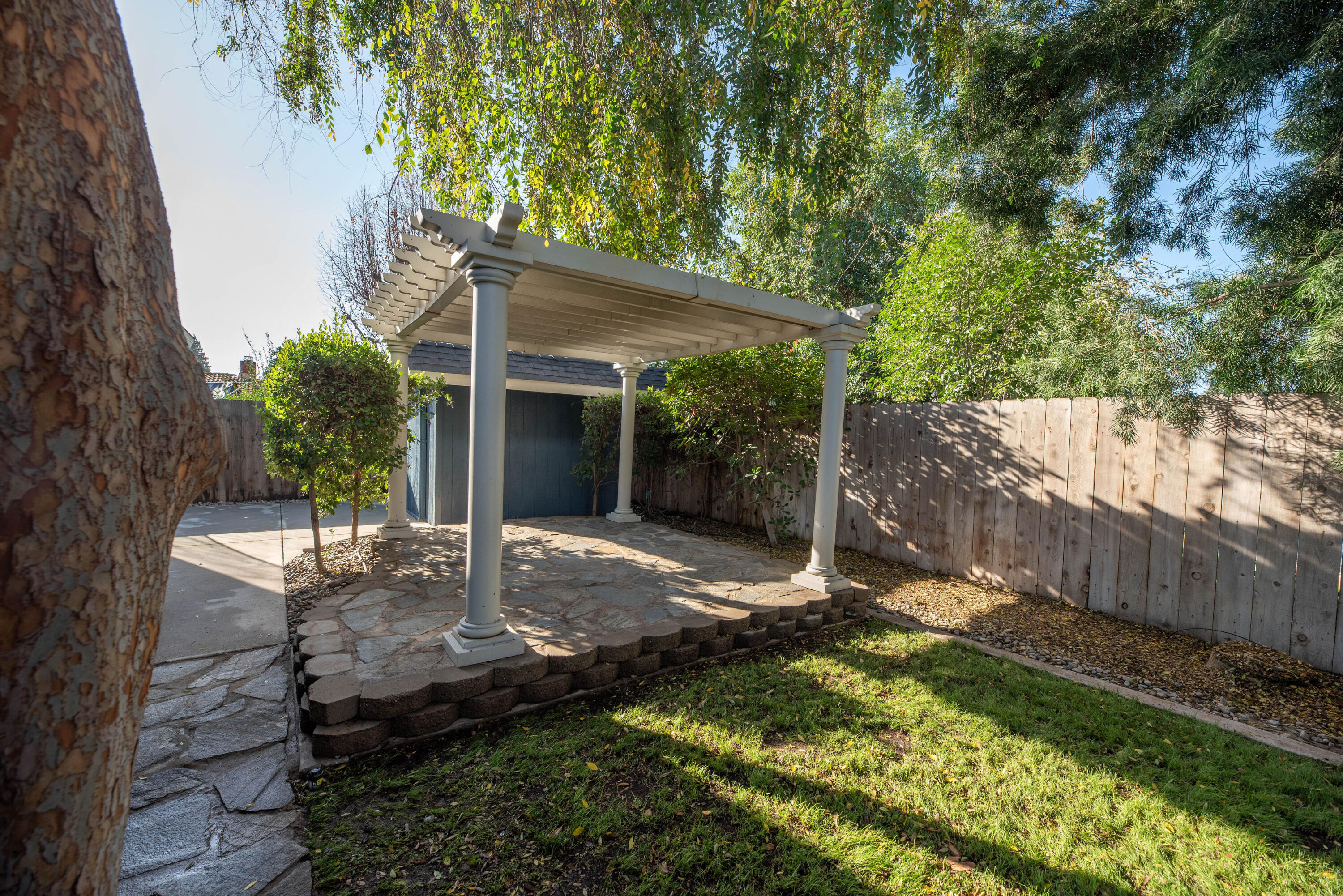 1401 S Cotta St, Visalia, CA 93292