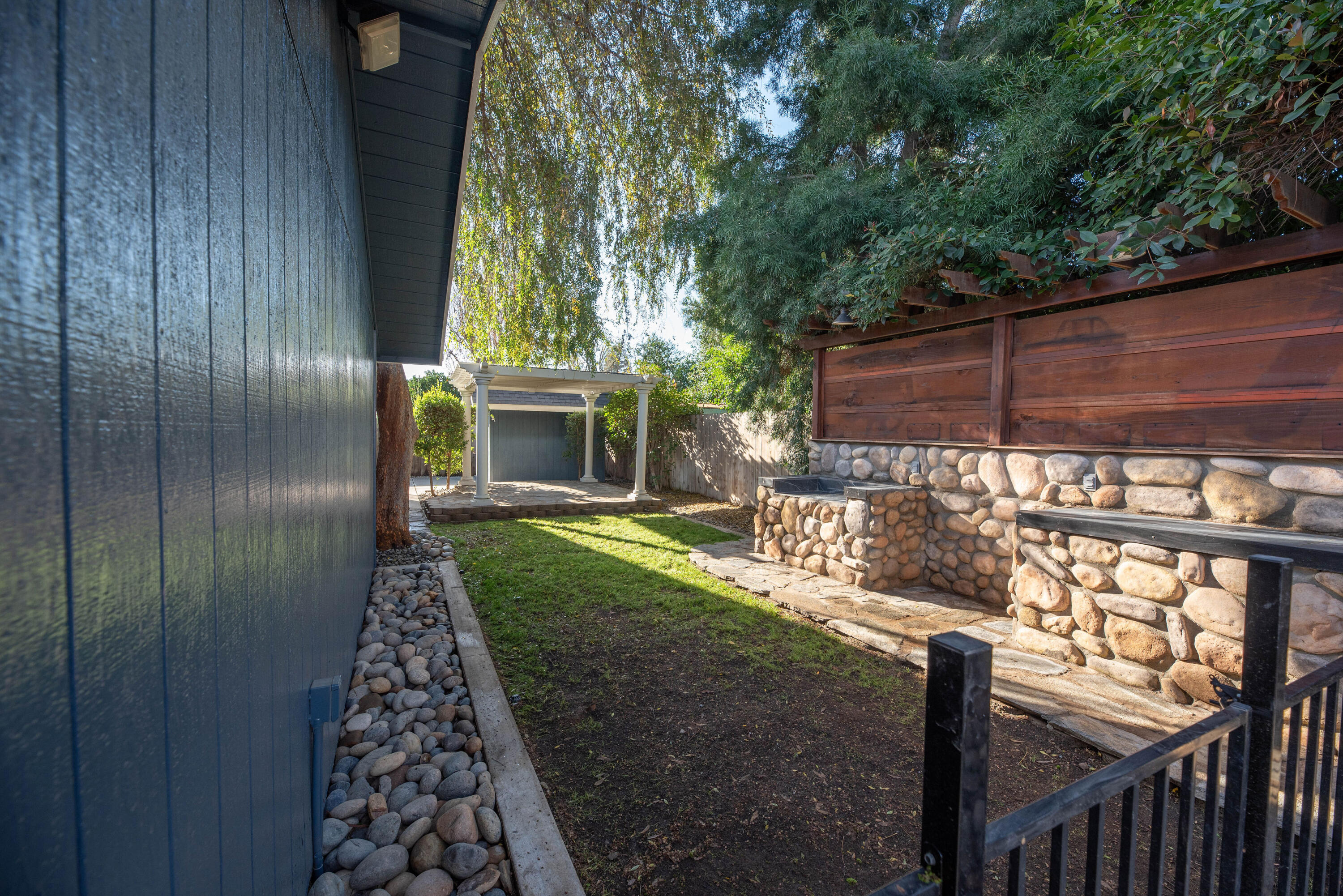 1401 S Cotta St, Visalia, CA 93292