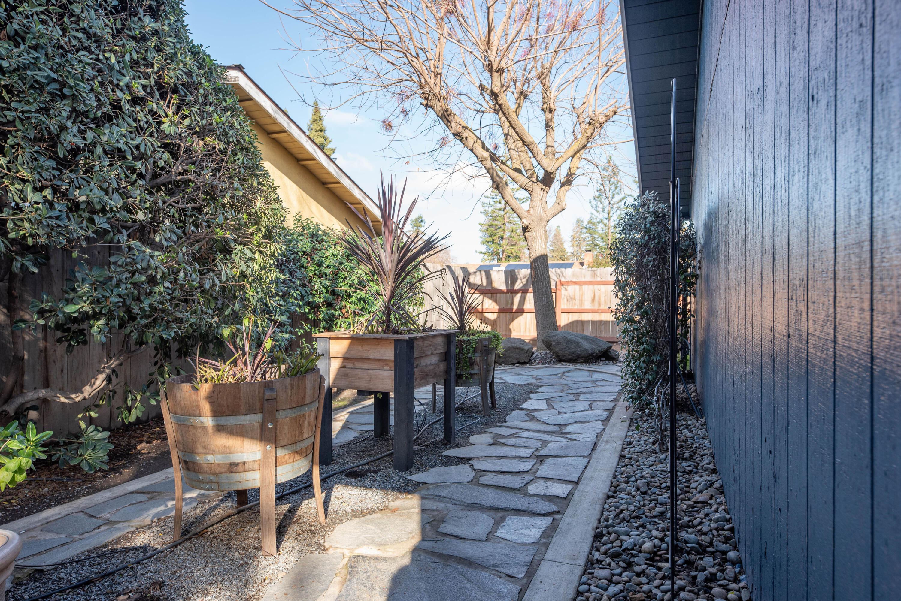 1401 S Cotta St, Visalia, CA 93292