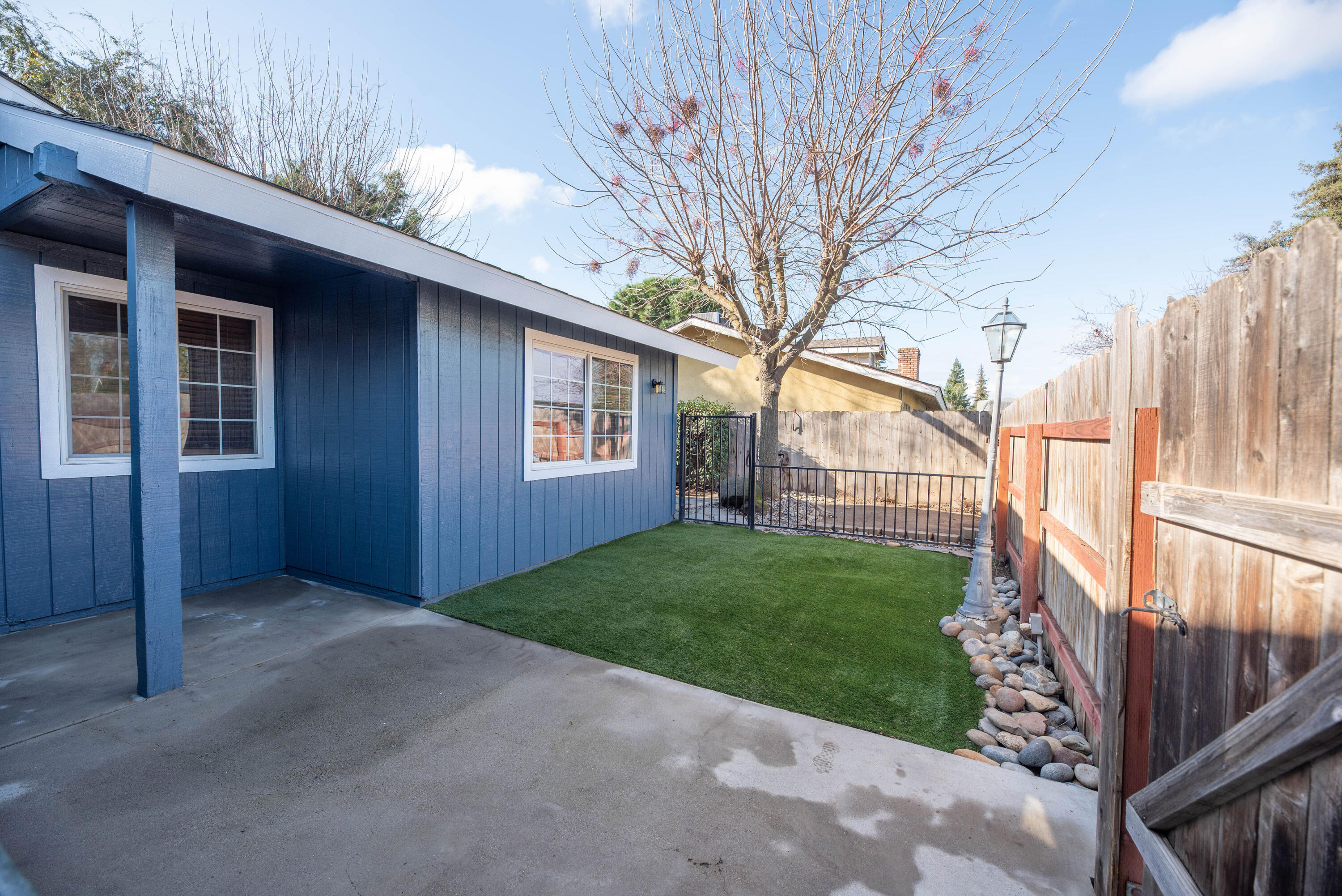 1401 S Cotta St, Visalia, CA 93292