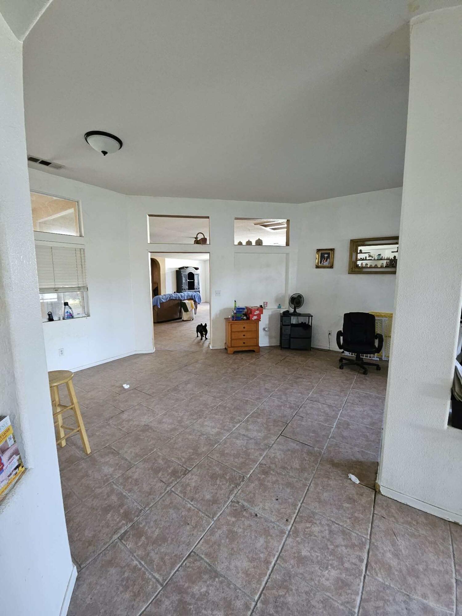 2530 W Porter Creek Ave, Porterville, CA 93257