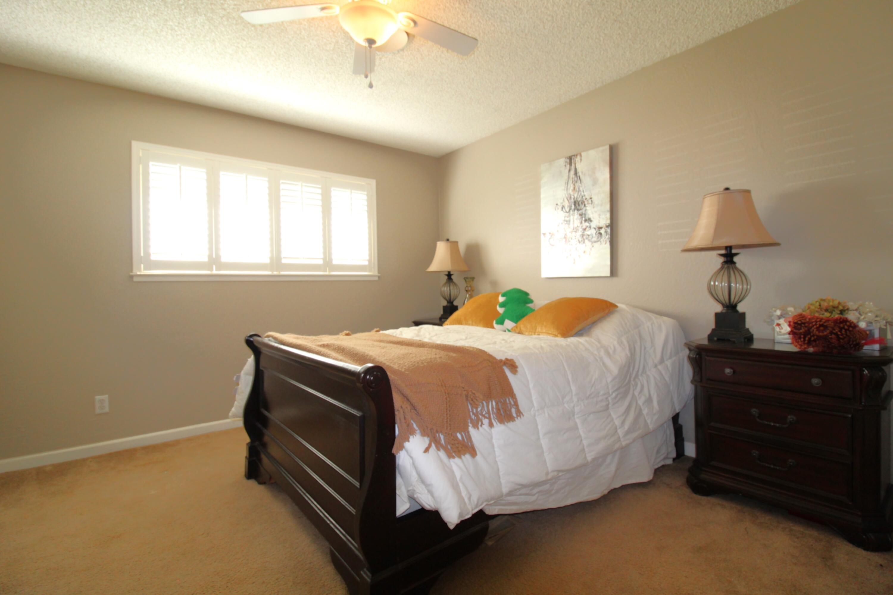 711 W Pine St, Exeter, CA 93221