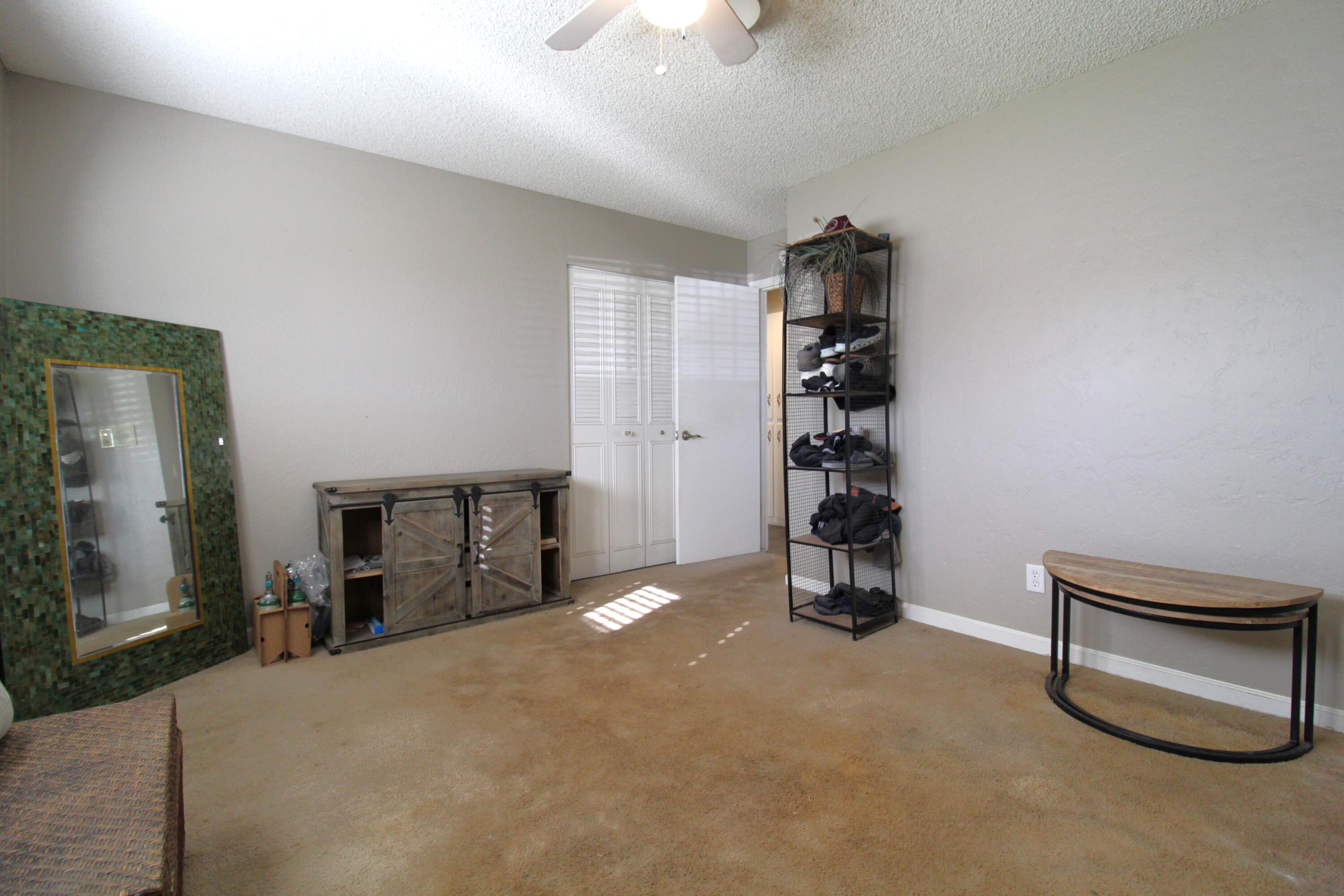 711 W Pine St, Exeter, CA 93221