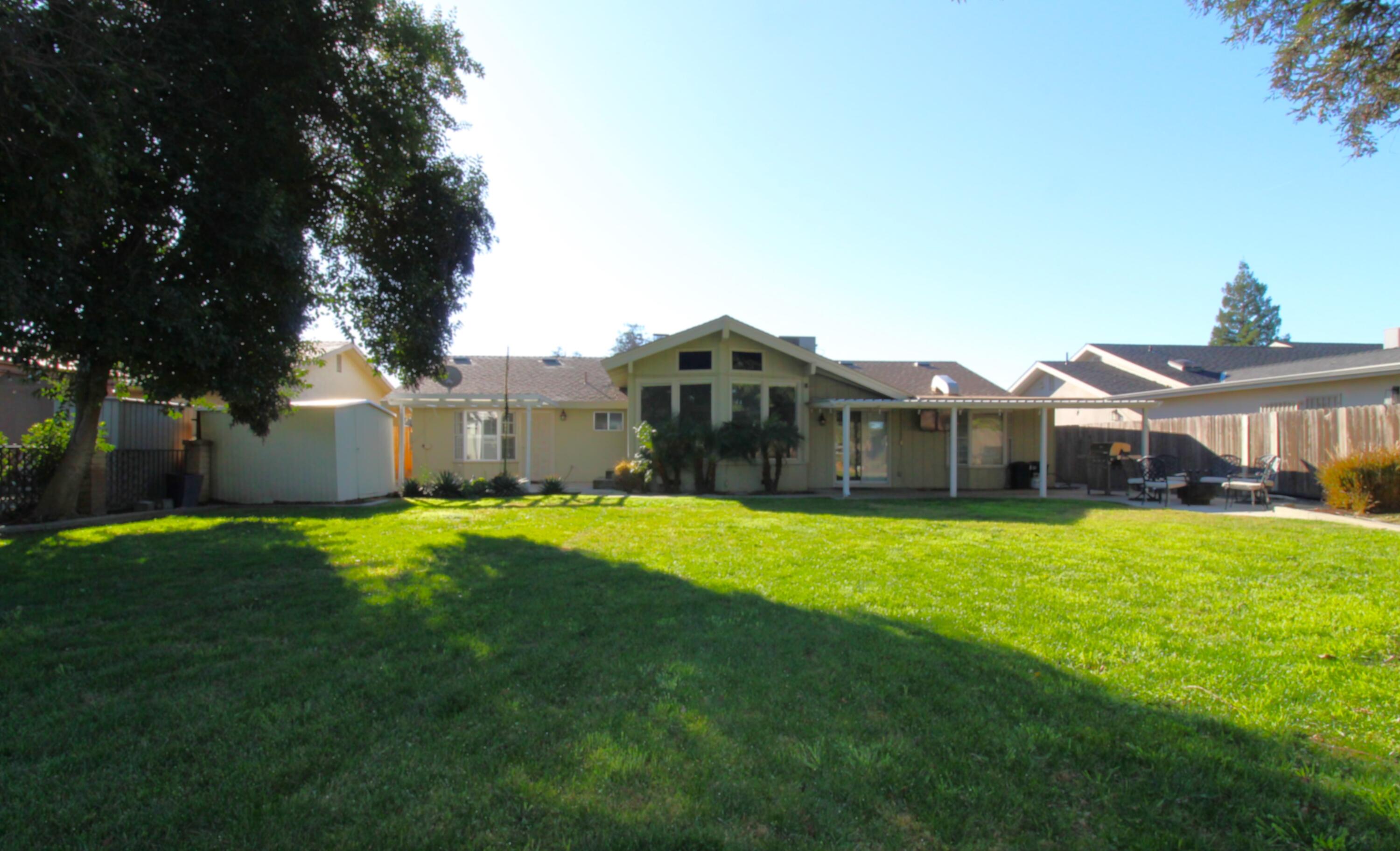 711 W Pine St, Exeter, CA 93221