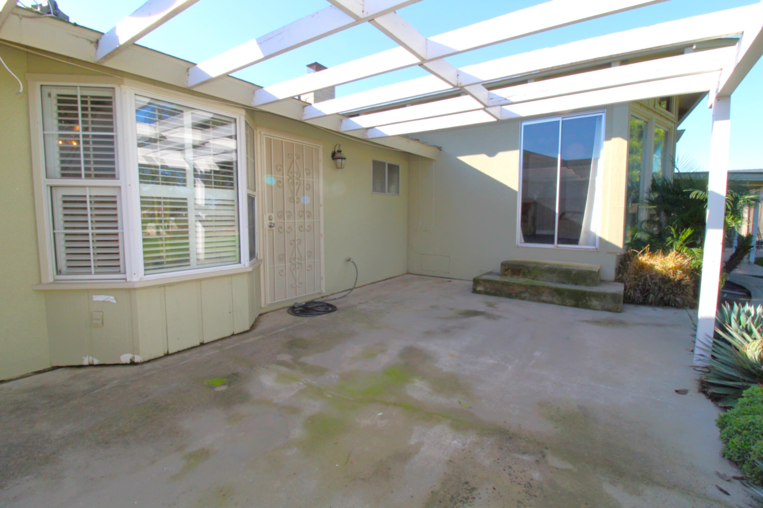 711 W Pine St, Exeter, CA 93221