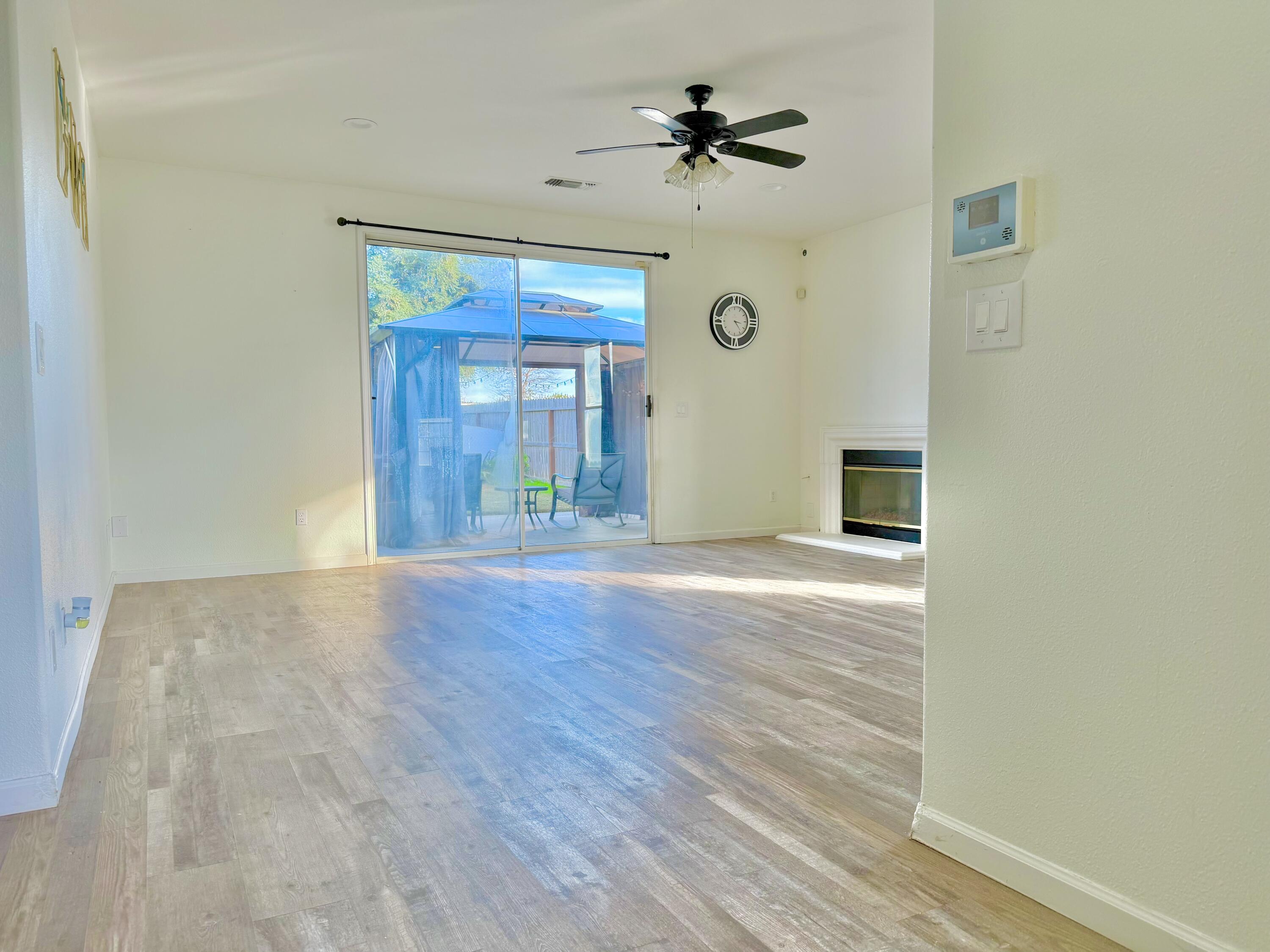 1820 N N Shady St, Visalia, CA 93291