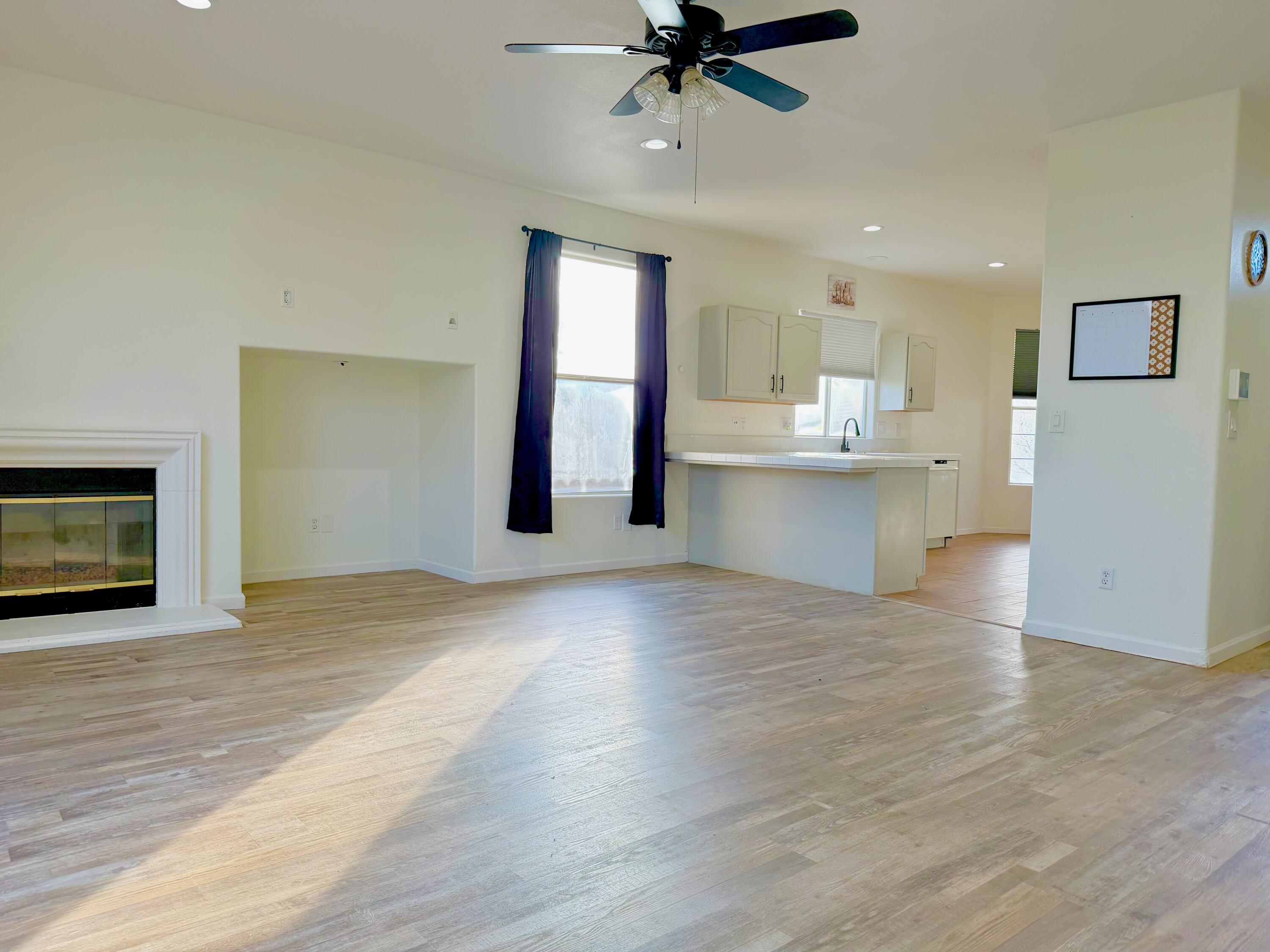 1820 N N Shady St, Visalia, CA 93291