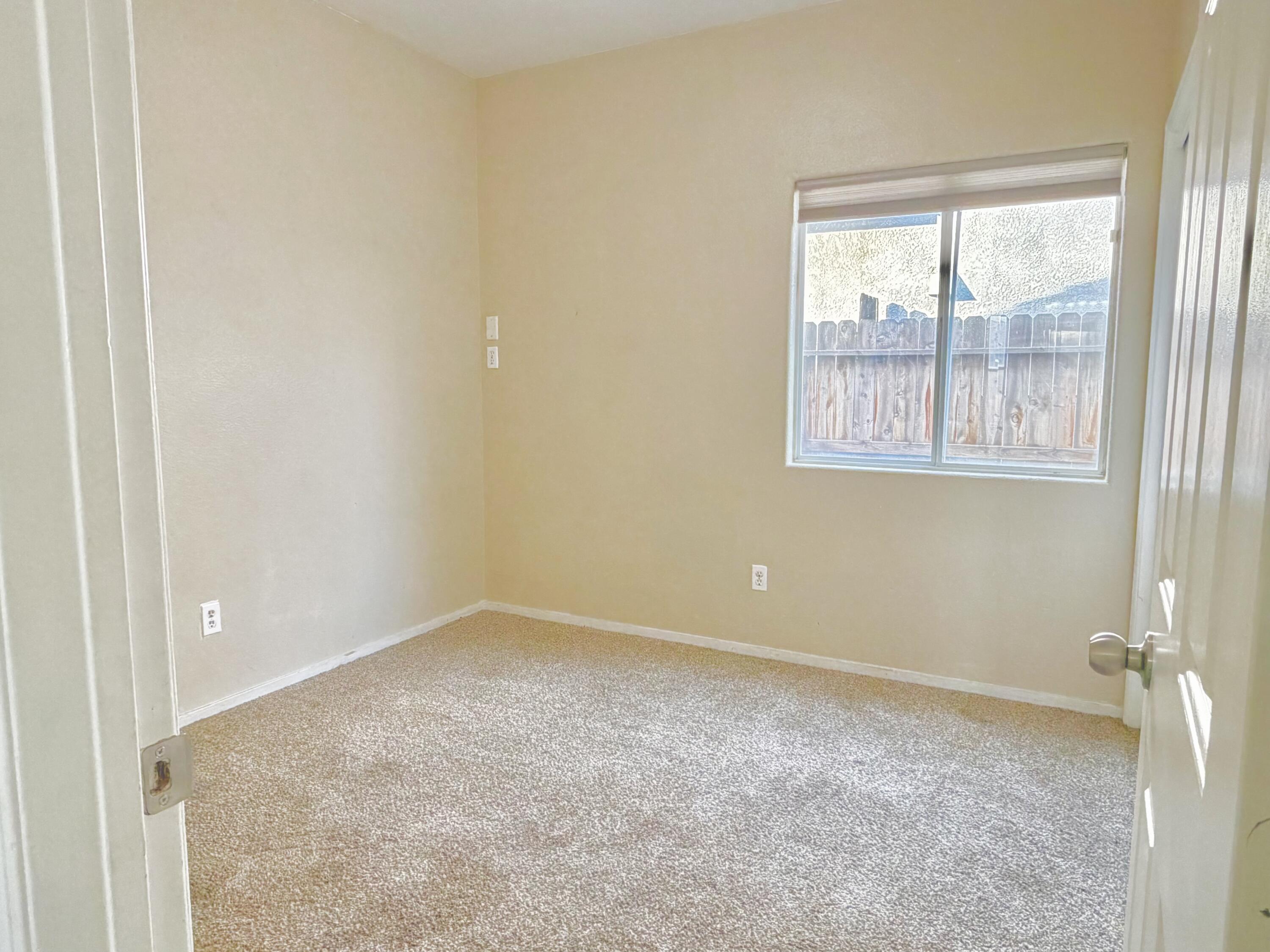 1820 N N Shady St, Visalia, CA 93291