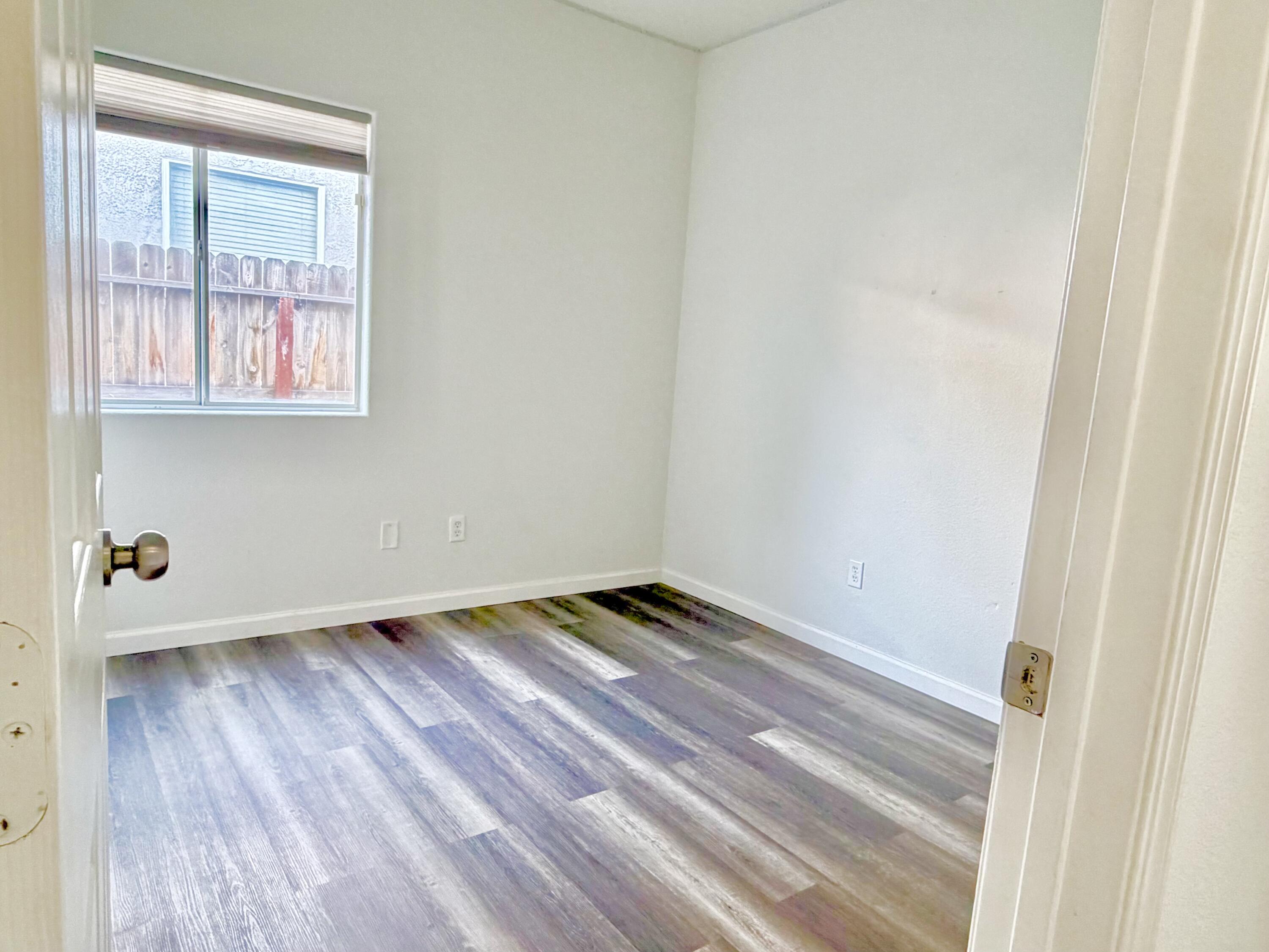 1820 N N Shady St, Visalia, CA 93291