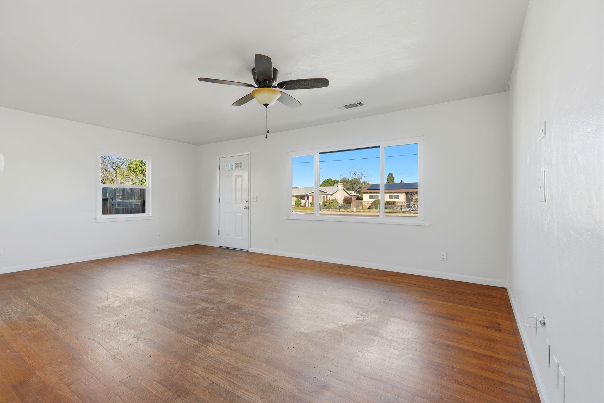 1683 W Morton Ave, Porterville, CA 93257