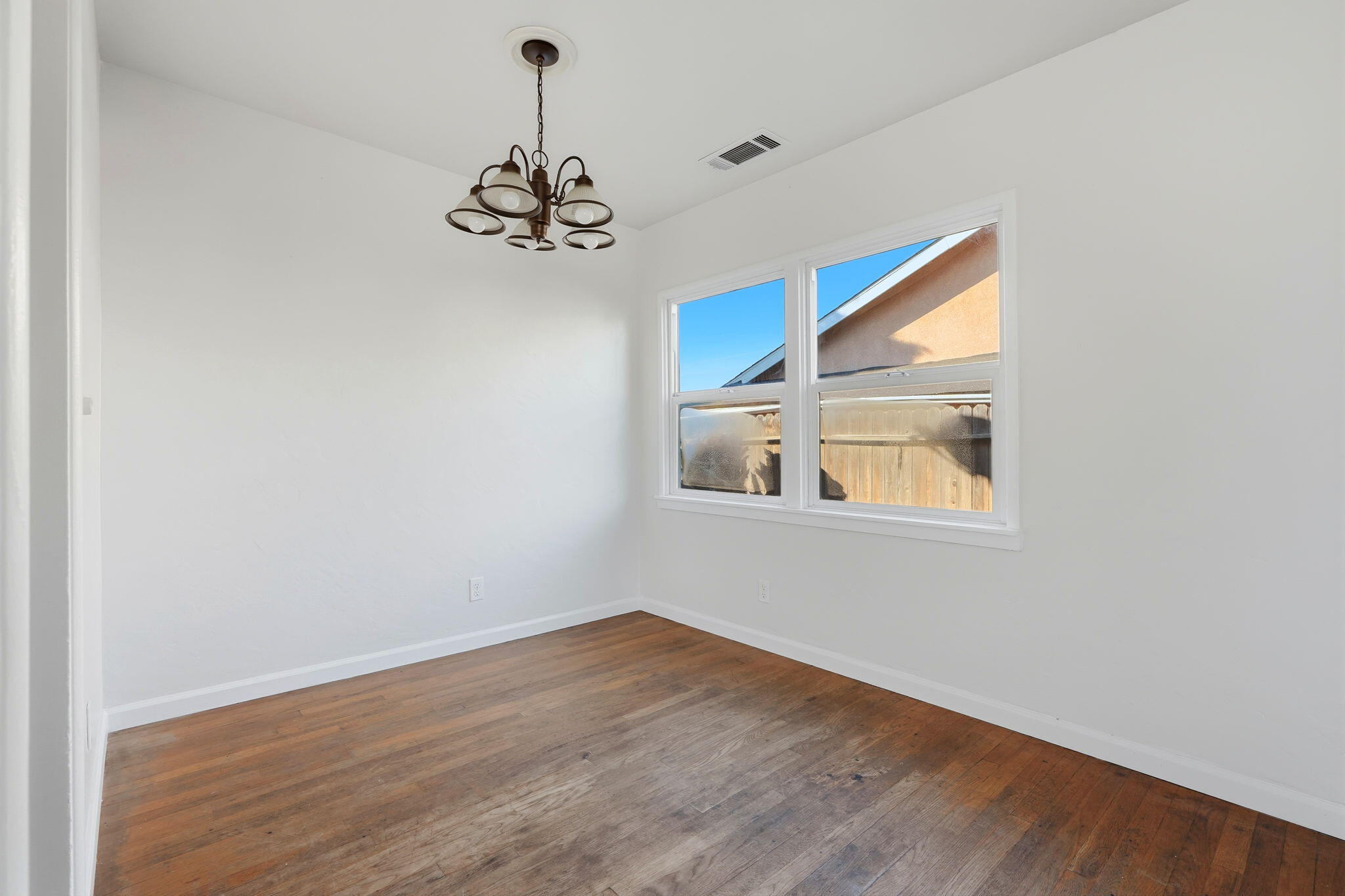 1683 W Morton Ave, Porterville, CA 93257