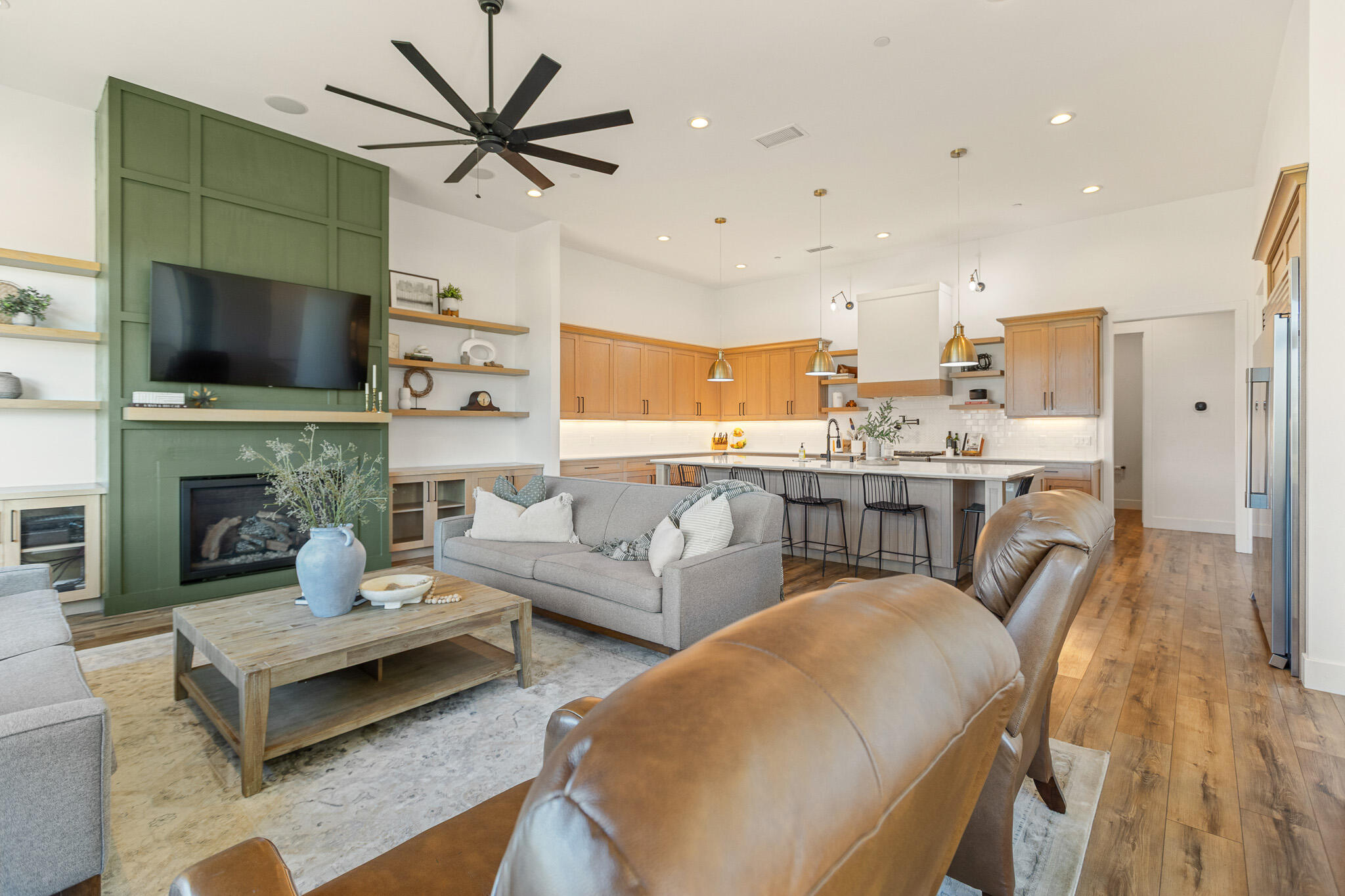 131 N Anderson Rd #B, Exeter, CA 93221