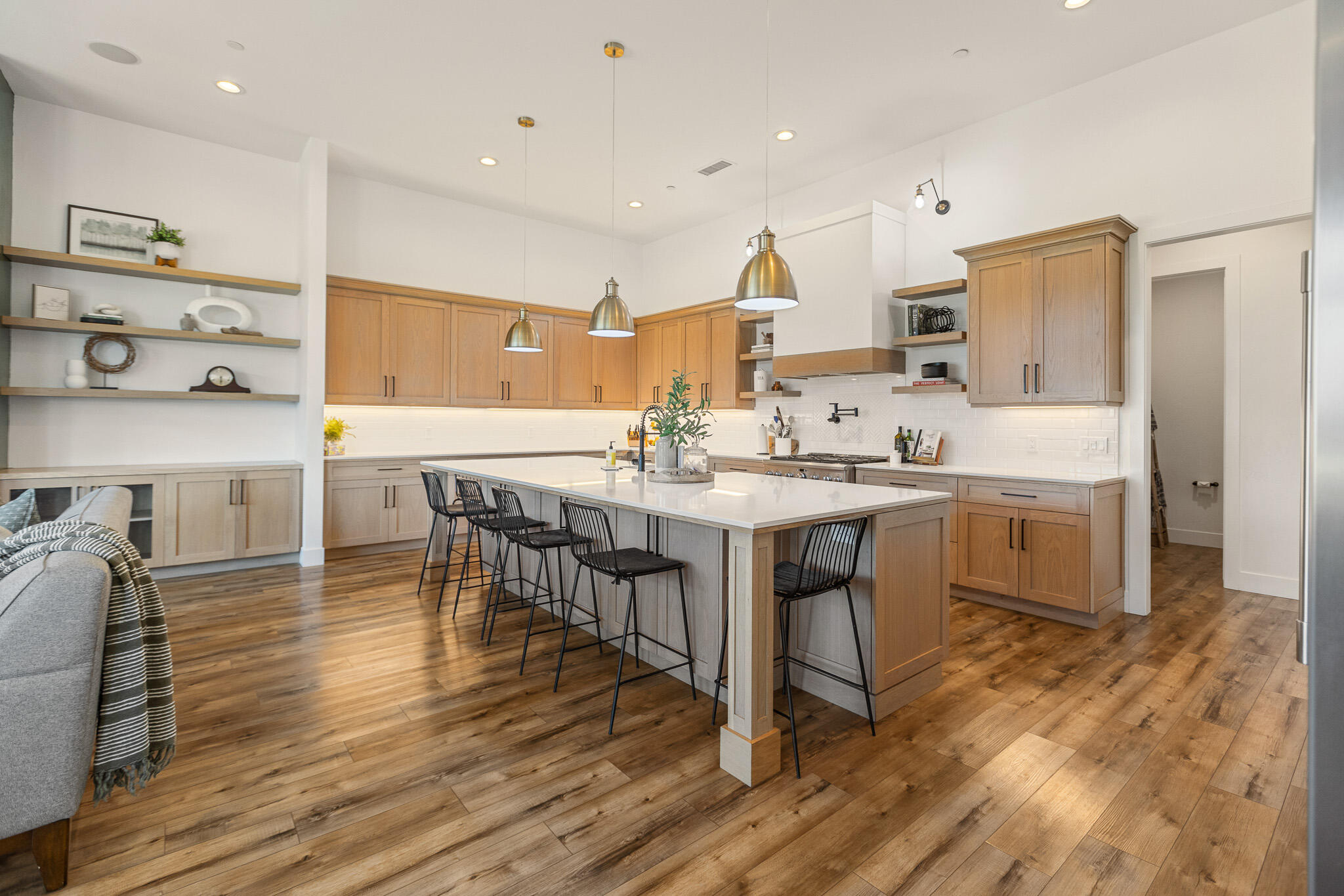 131 N Anderson Rd #B, Exeter, CA 93221