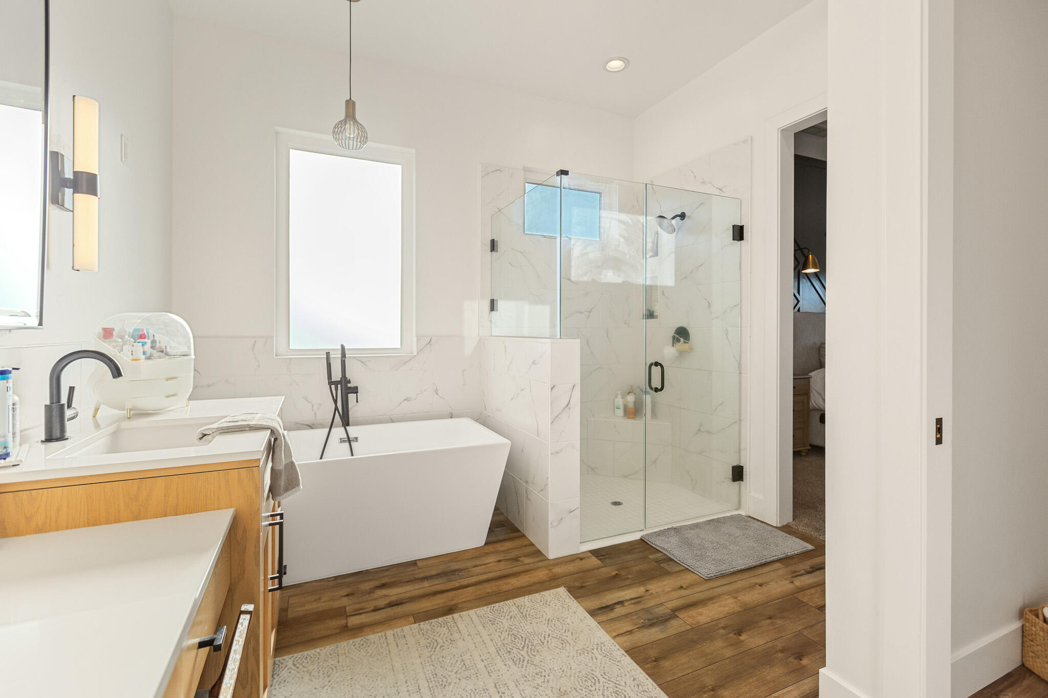 131 N Anderson Rd #B, Exeter, CA 93221