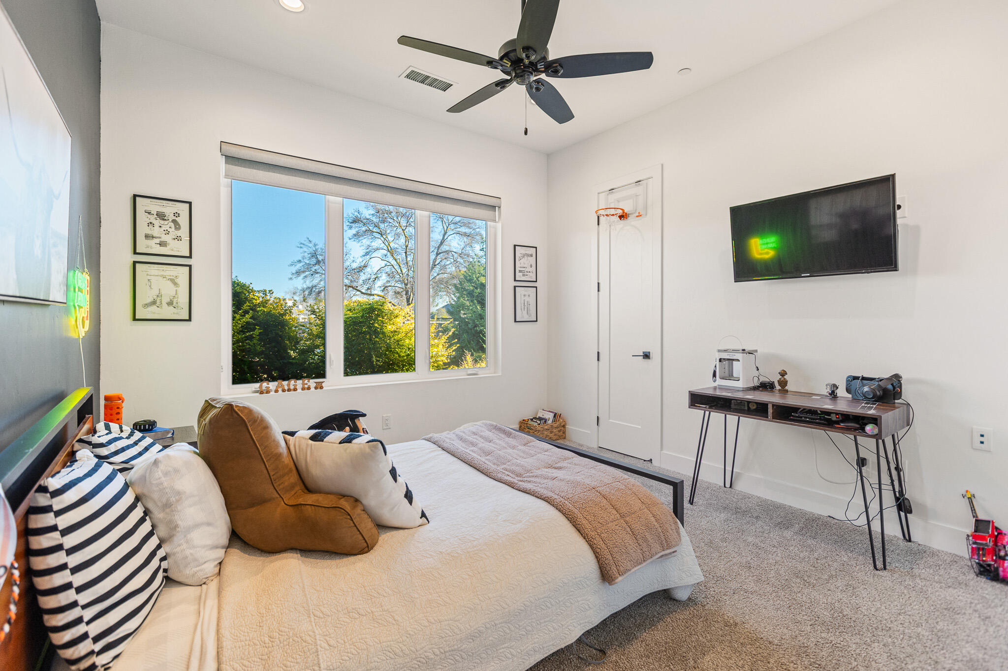 131 N Anderson Rd #B, Exeter, CA 93221