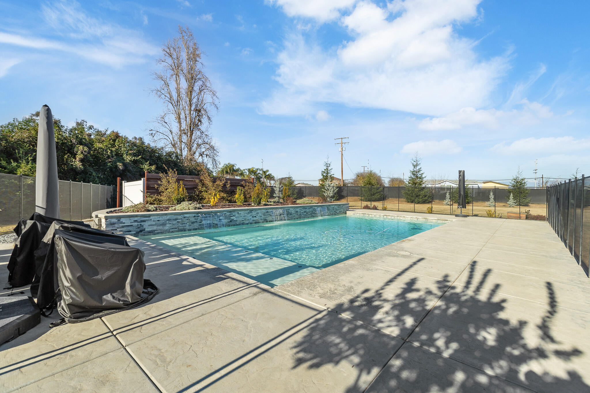 131 N Anderson Rd #B, Exeter, CA 93221