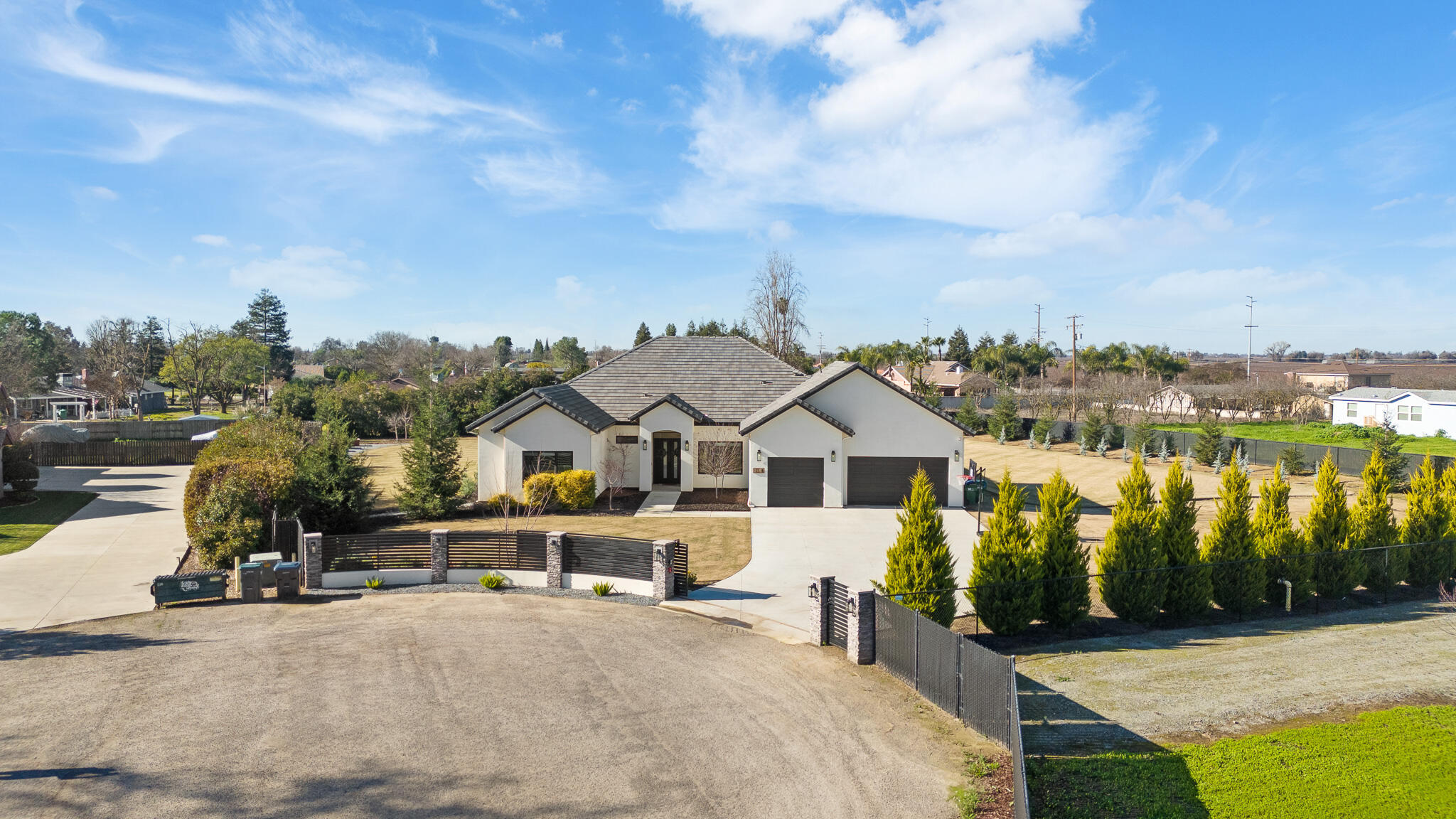 131 N Anderson Rd #B, Exeter, CA 93221