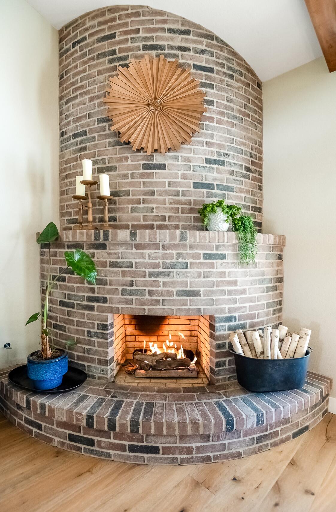 2537 E Hillcrest Ct, Visalia, CA 93292