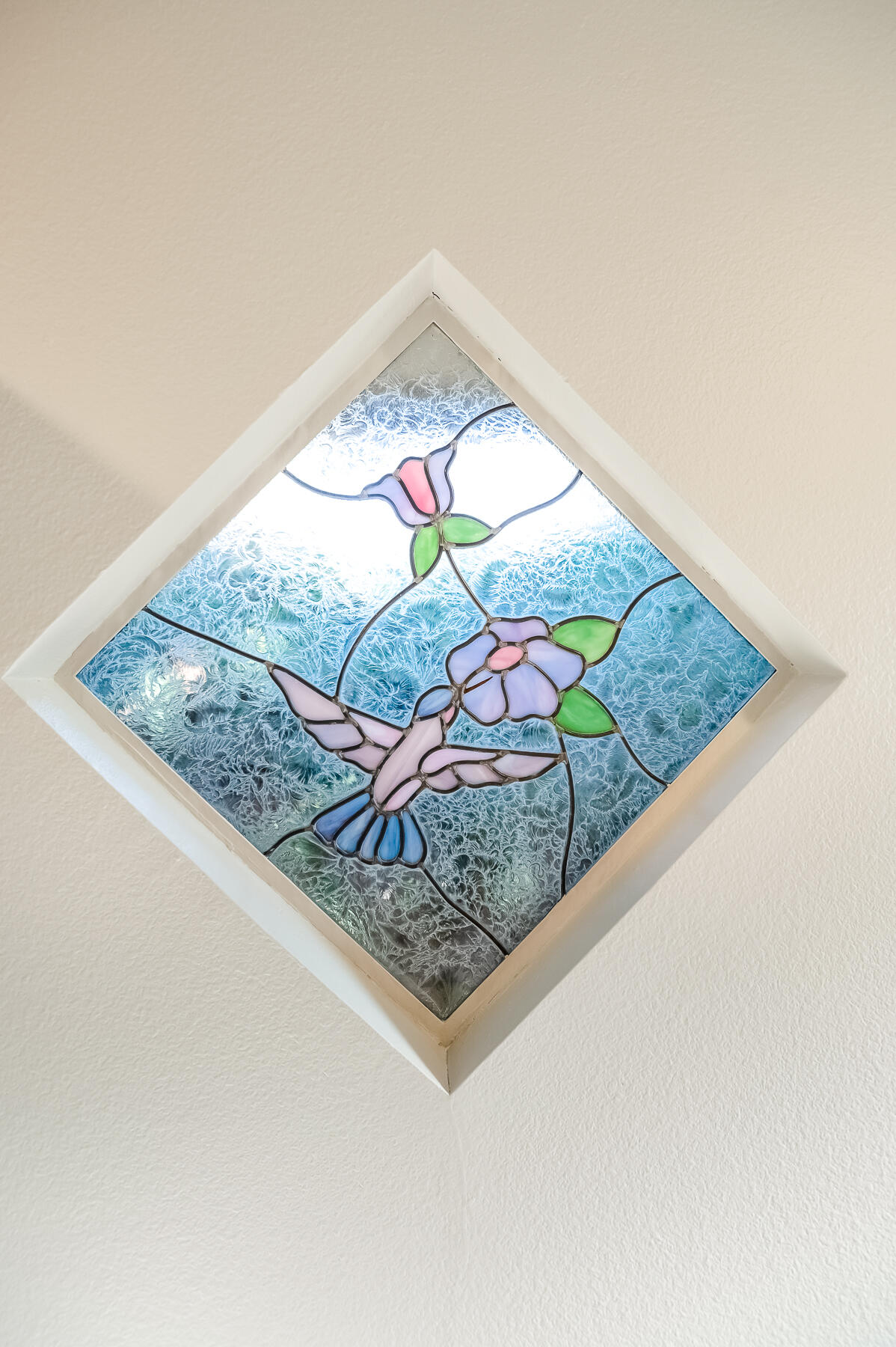 2537 E Hillcrest Ct, Visalia, CA 93292