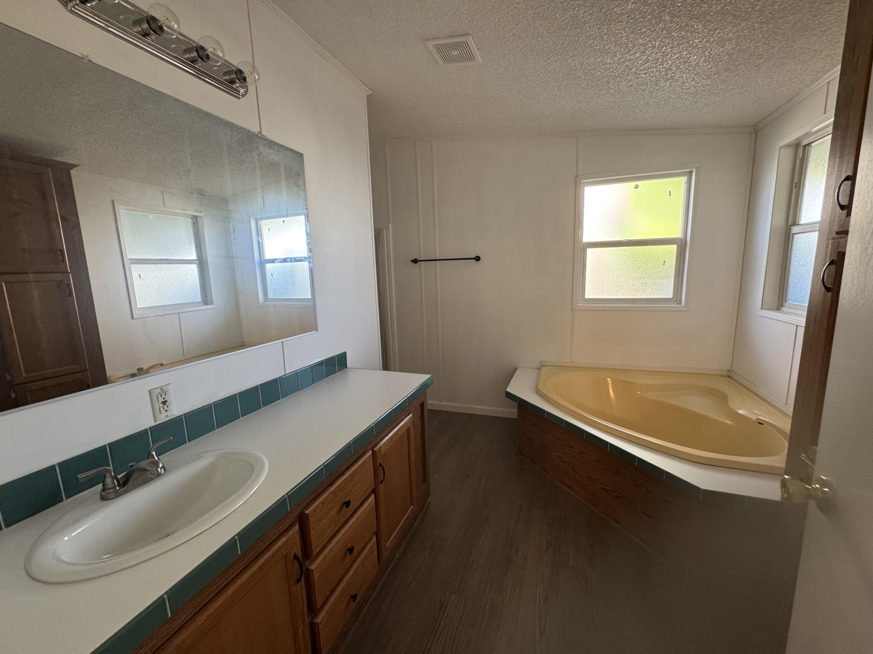 100 S Westwood St #92, Porterville, CA 93257