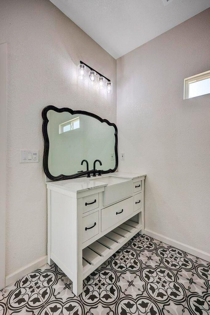 25143 Avenue 212 #212, Lindsay, CA 93247