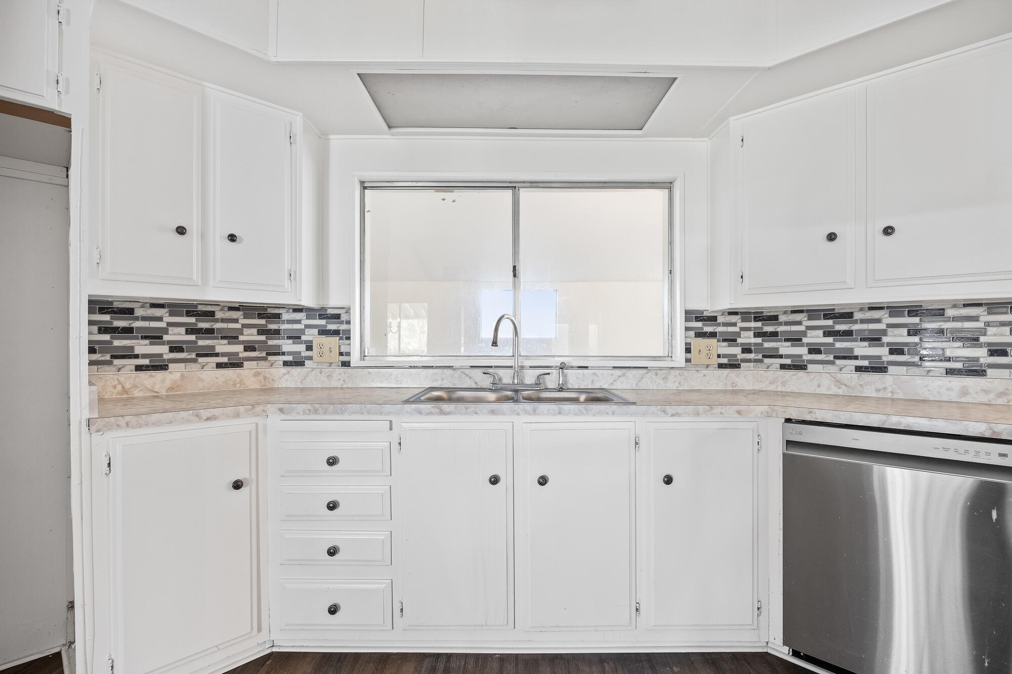 5505 W Tulare Spc 73 Ave, Visalia, CA 93277