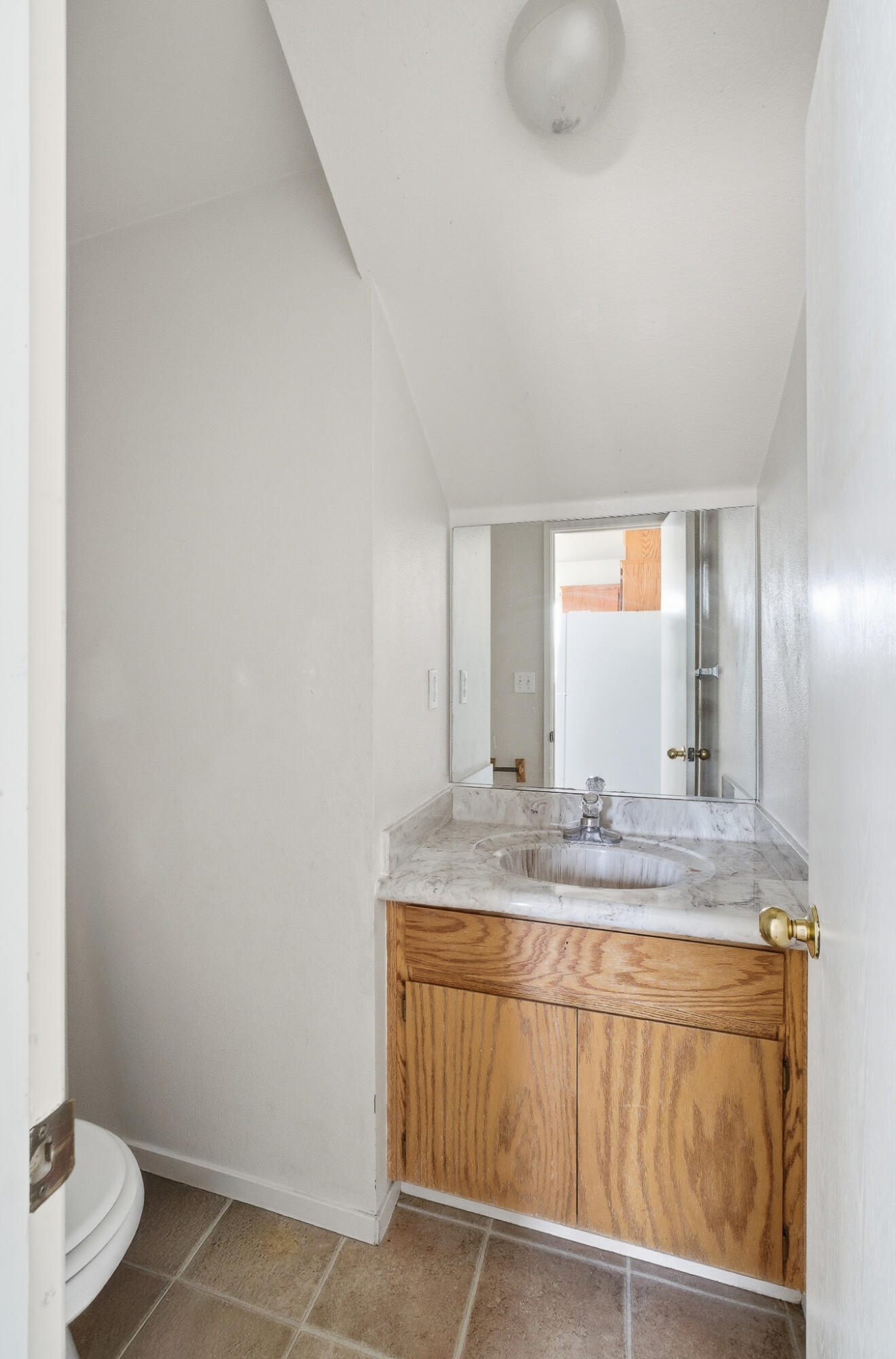 409 Valencia St, Lindsay, CA 93247