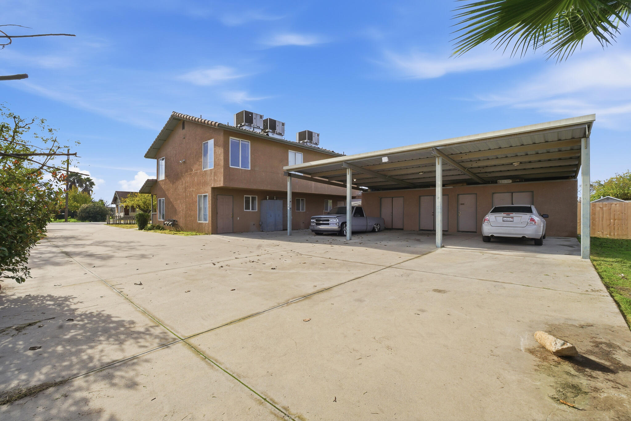 409 Valencia St, Lindsay, CA 93247