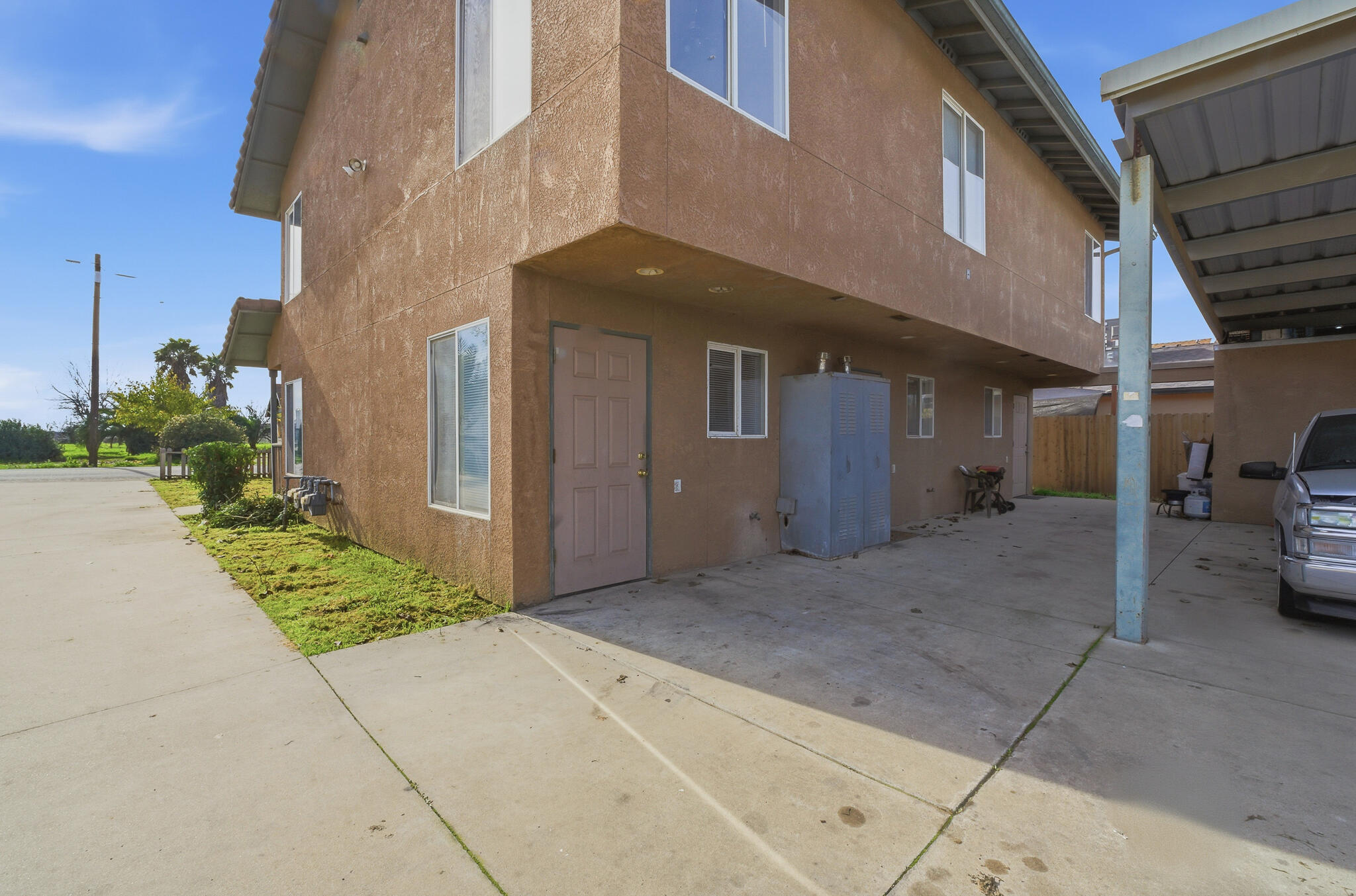 409 Valencia St, Lindsay, CA 93247