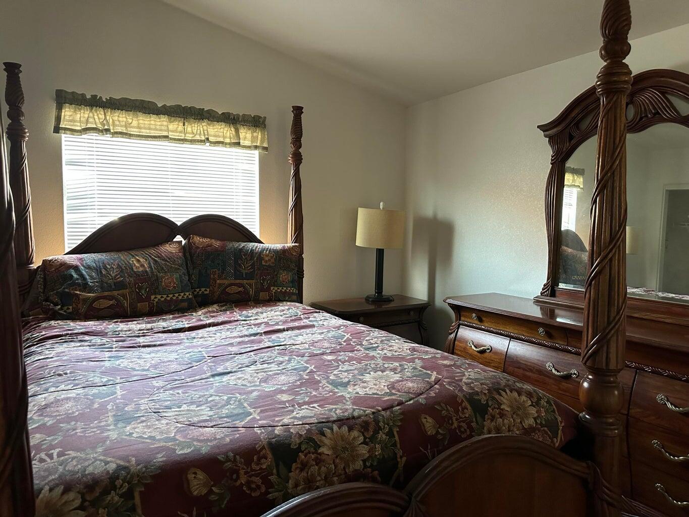 820 S Chinowth #98, Visalia, CA 93277