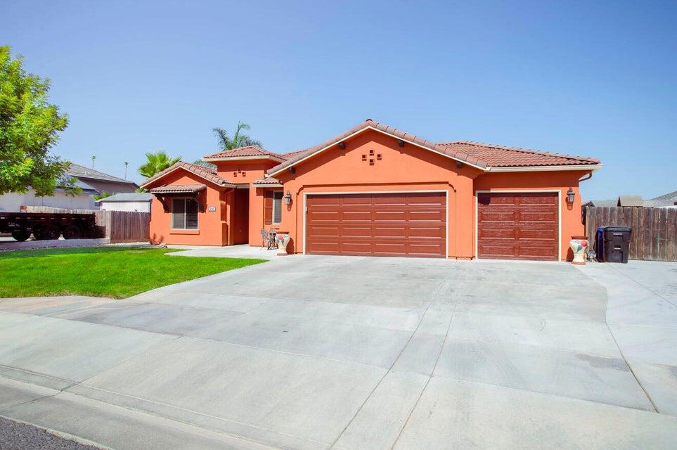 2140 Kimberly Pl, Porterville, CA 93257