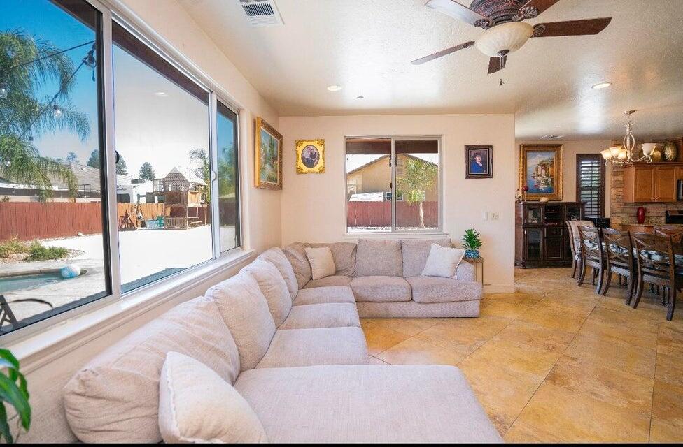 2140 Kimberly Pl, Porterville, CA 93257