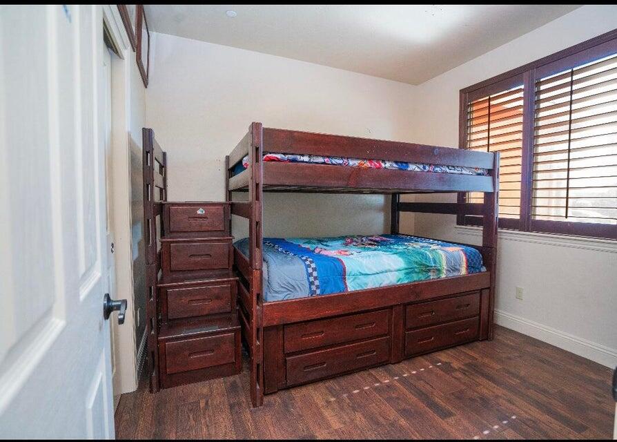 2140 Kimberly Pl, Porterville, CA 93257