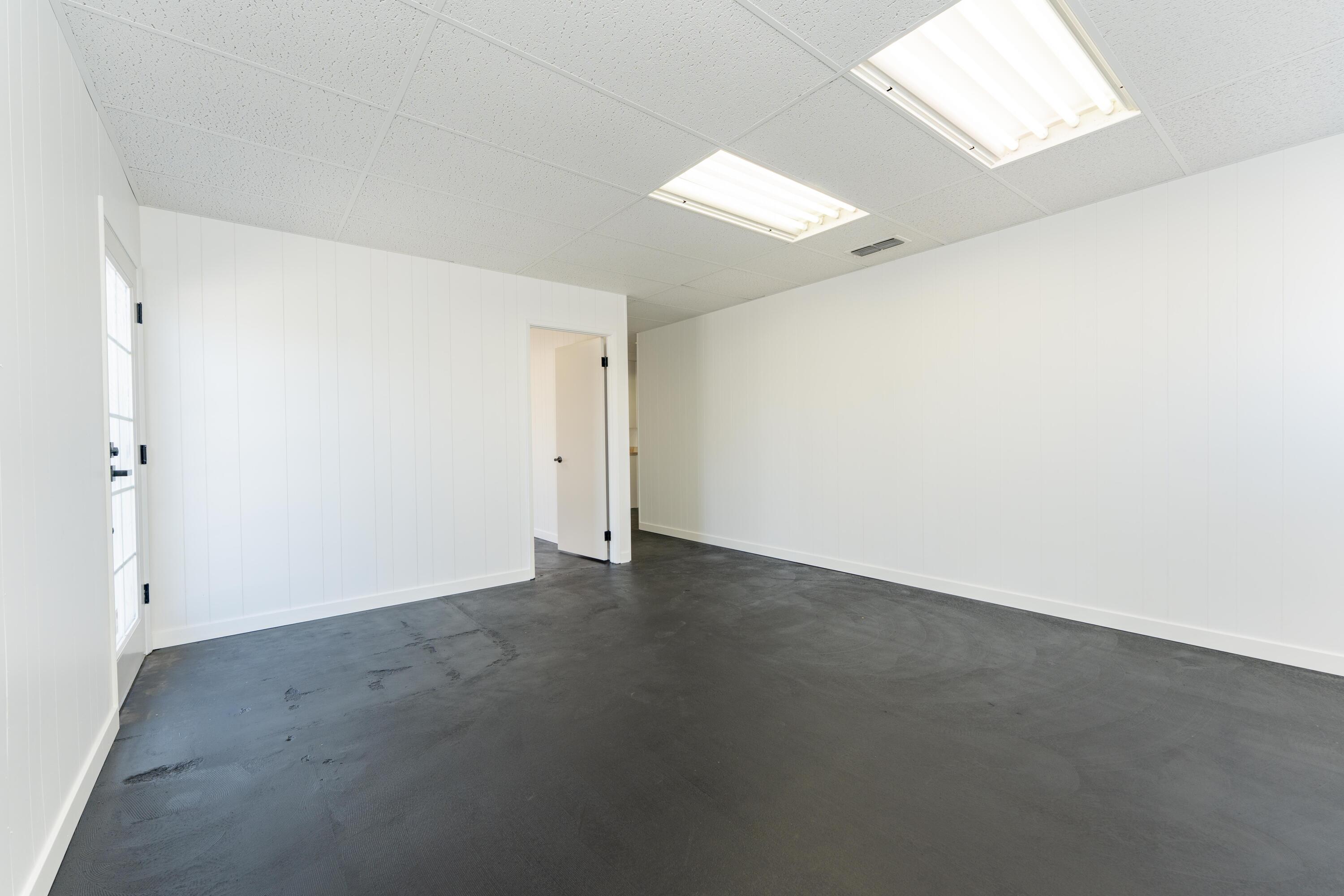 55 E Vandalia Ave, Porterville, CA 93257