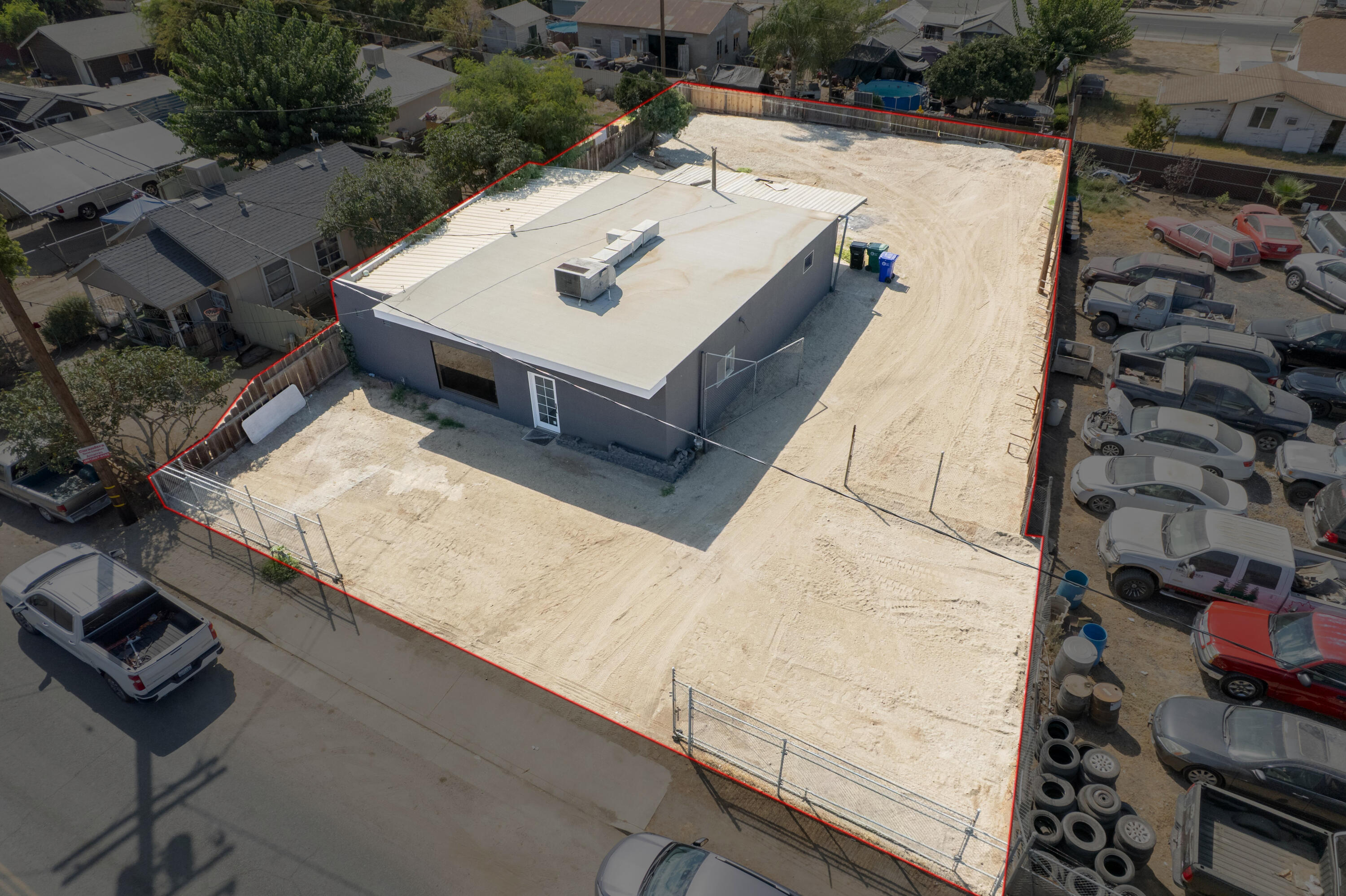 55 E Vandalia Ave, Porterville, CA 93257