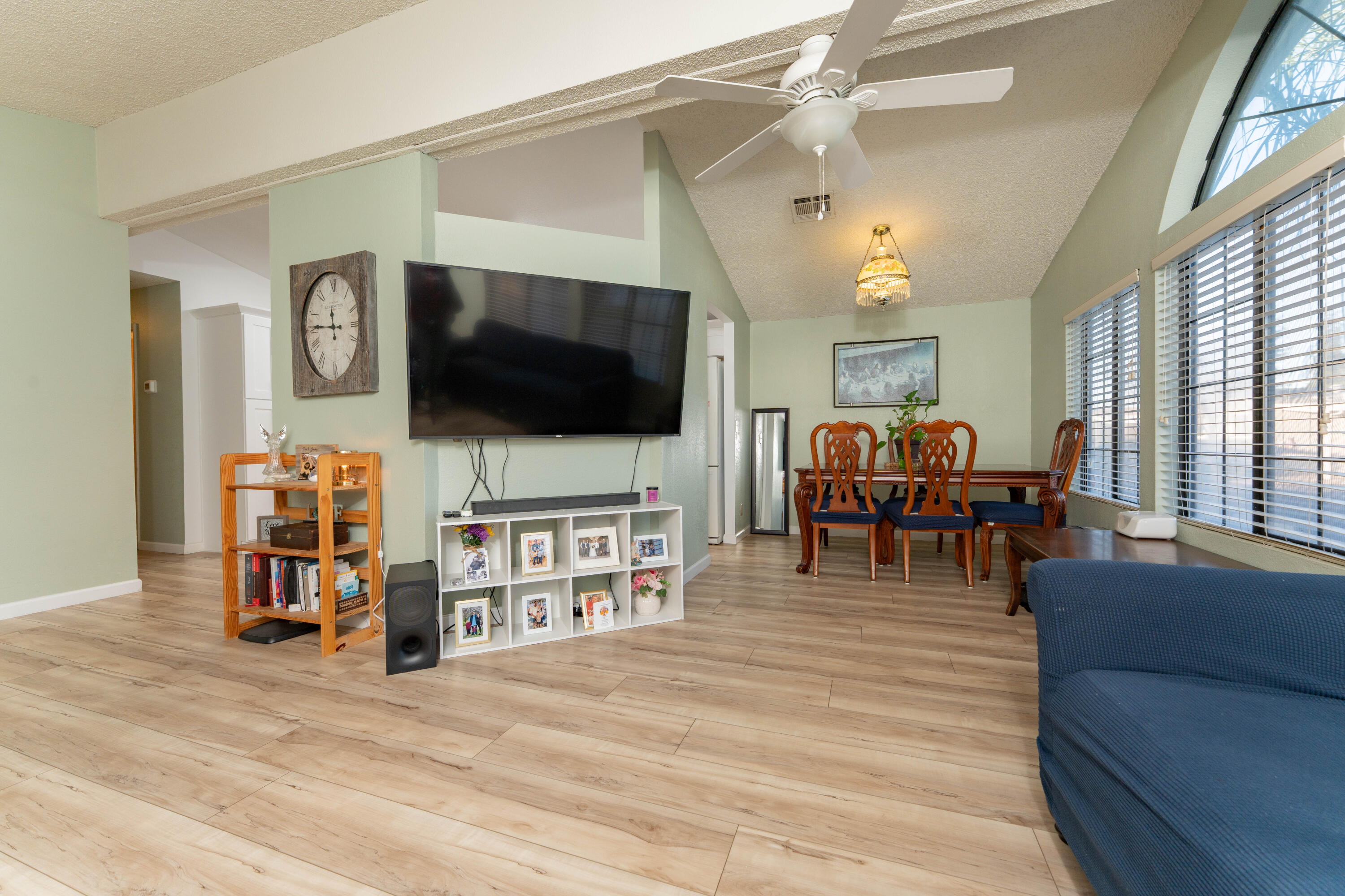 975 N H Street #11, Tulare, CA 93274