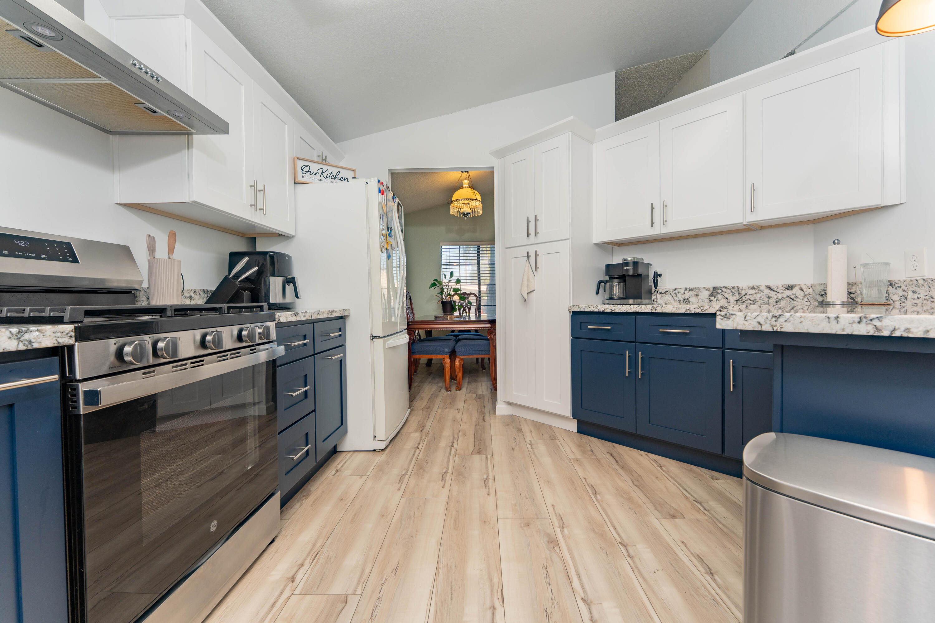 975 N H Street #11, Tulare, CA 93274