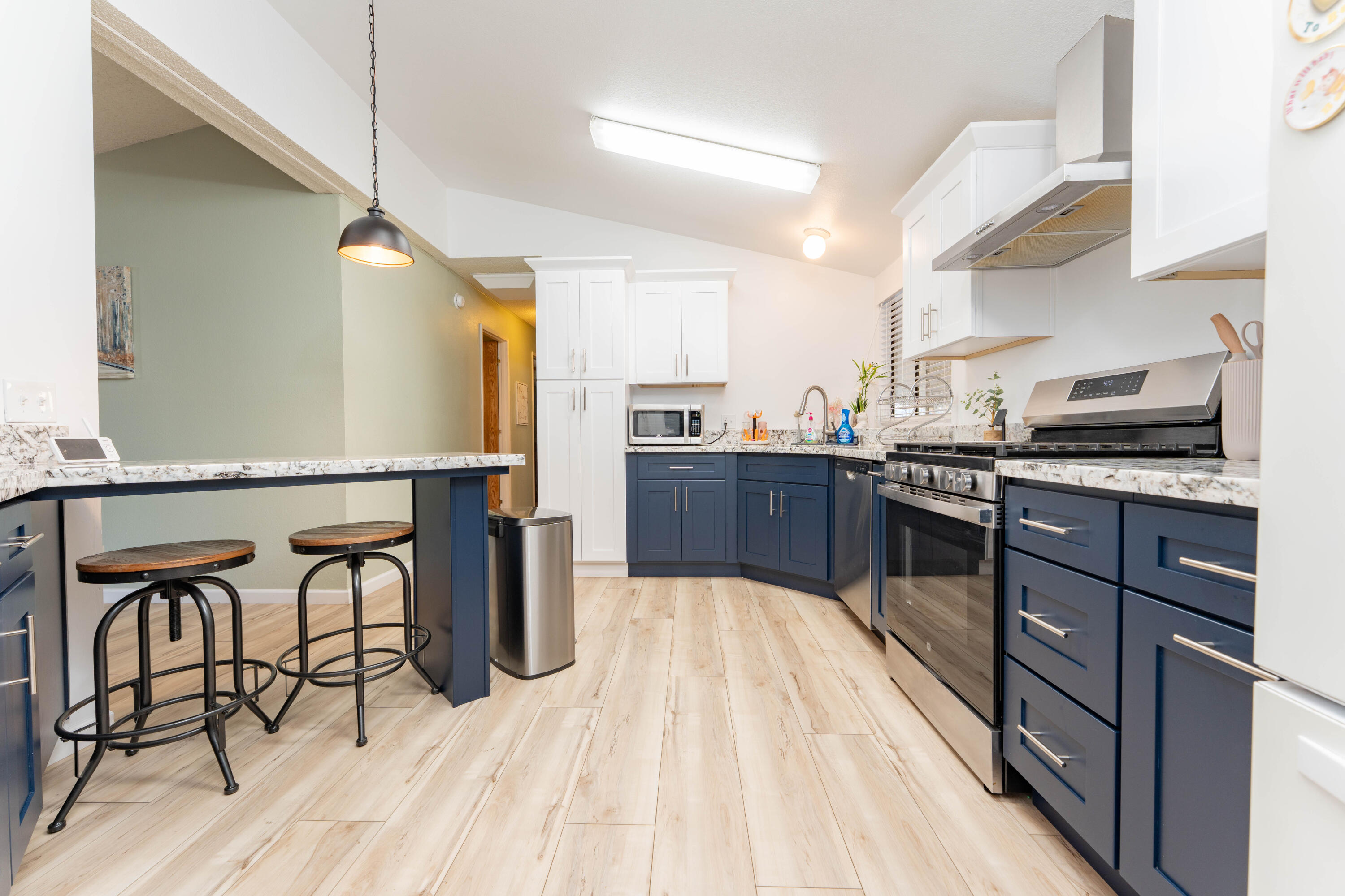 975 N H Street #11, Tulare, CA 93274