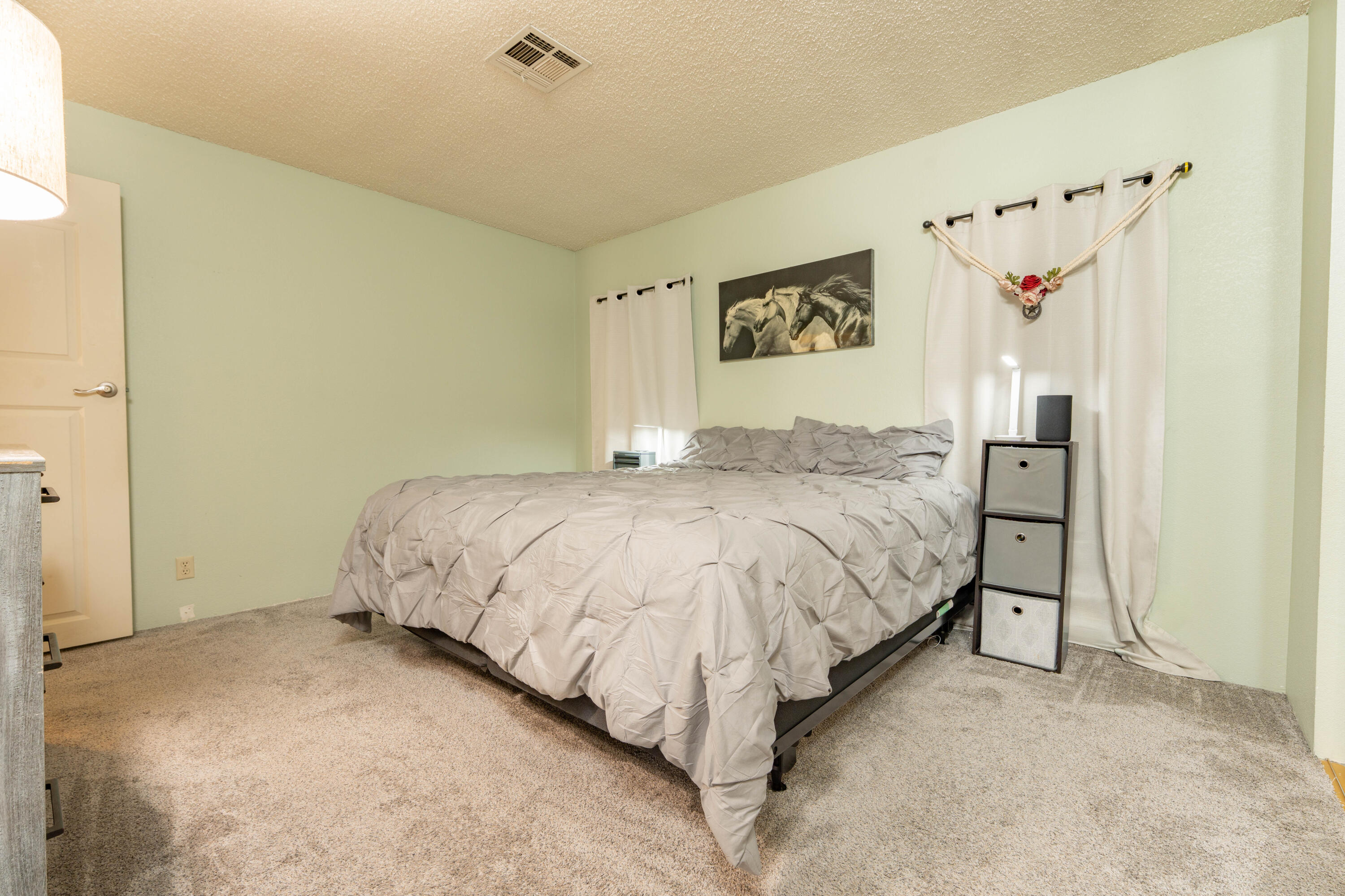 975 N H Street #11, Tulare, CA 93274