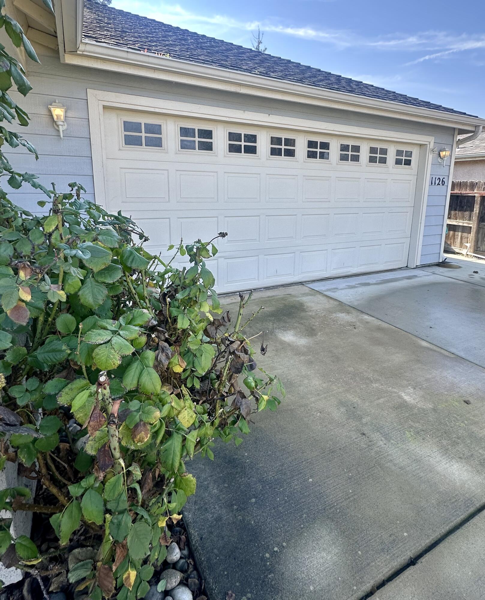 1126 Bradley Ct, Exeter, CA 93221