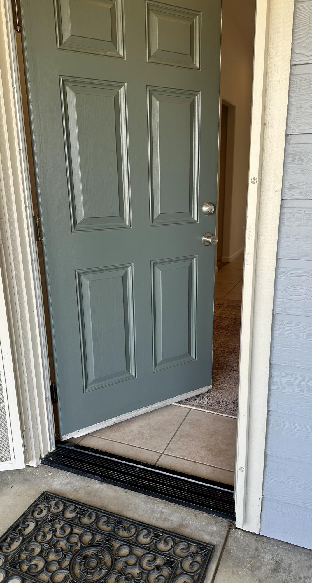 1126 Bradley Ct, Exeter, CA 93221