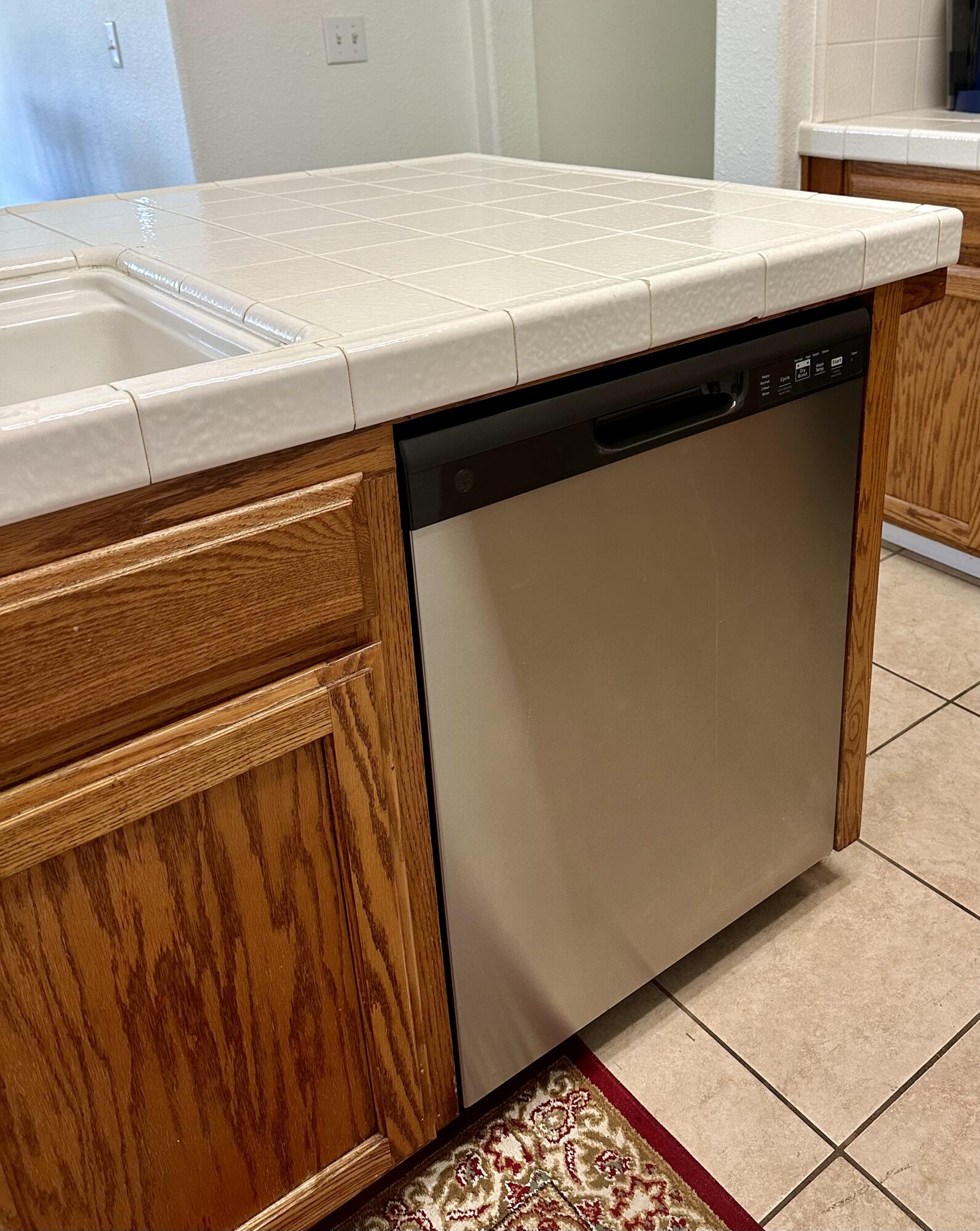 1126 Bradley Ct, Exeter, CA 93221