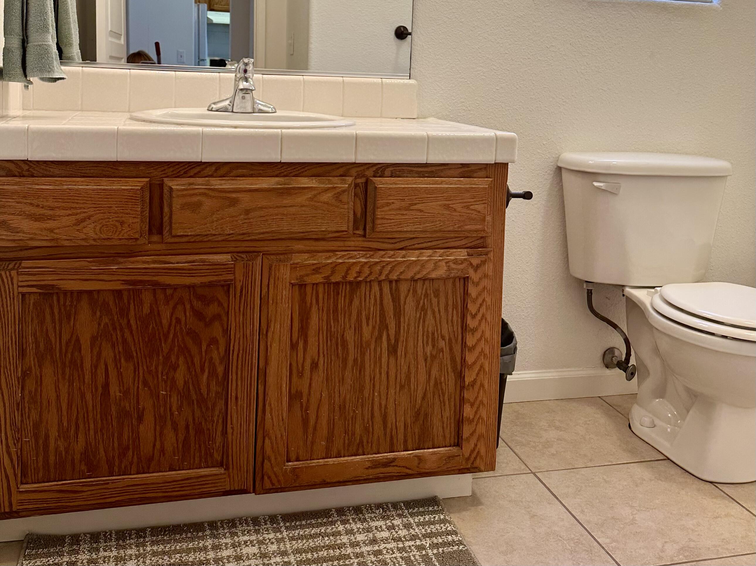 1126 Bradley Ct, Exeter, CA 93221