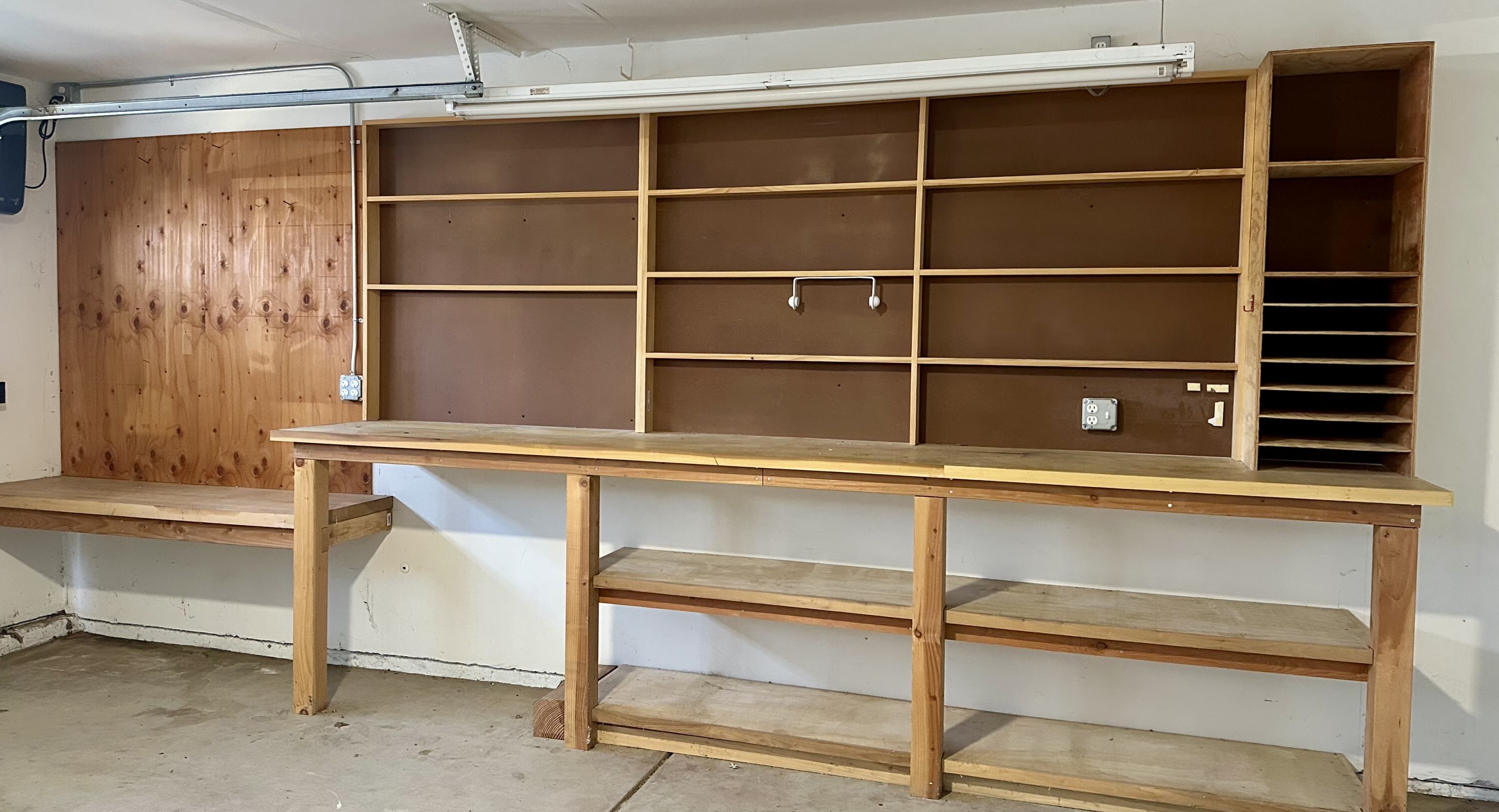 1126 Bradley Ct, Exeter, CA 93221