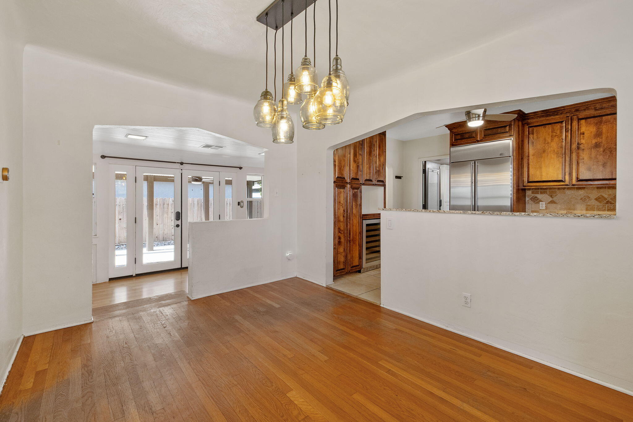 1300 W College Ave, Visalia, CA 93277