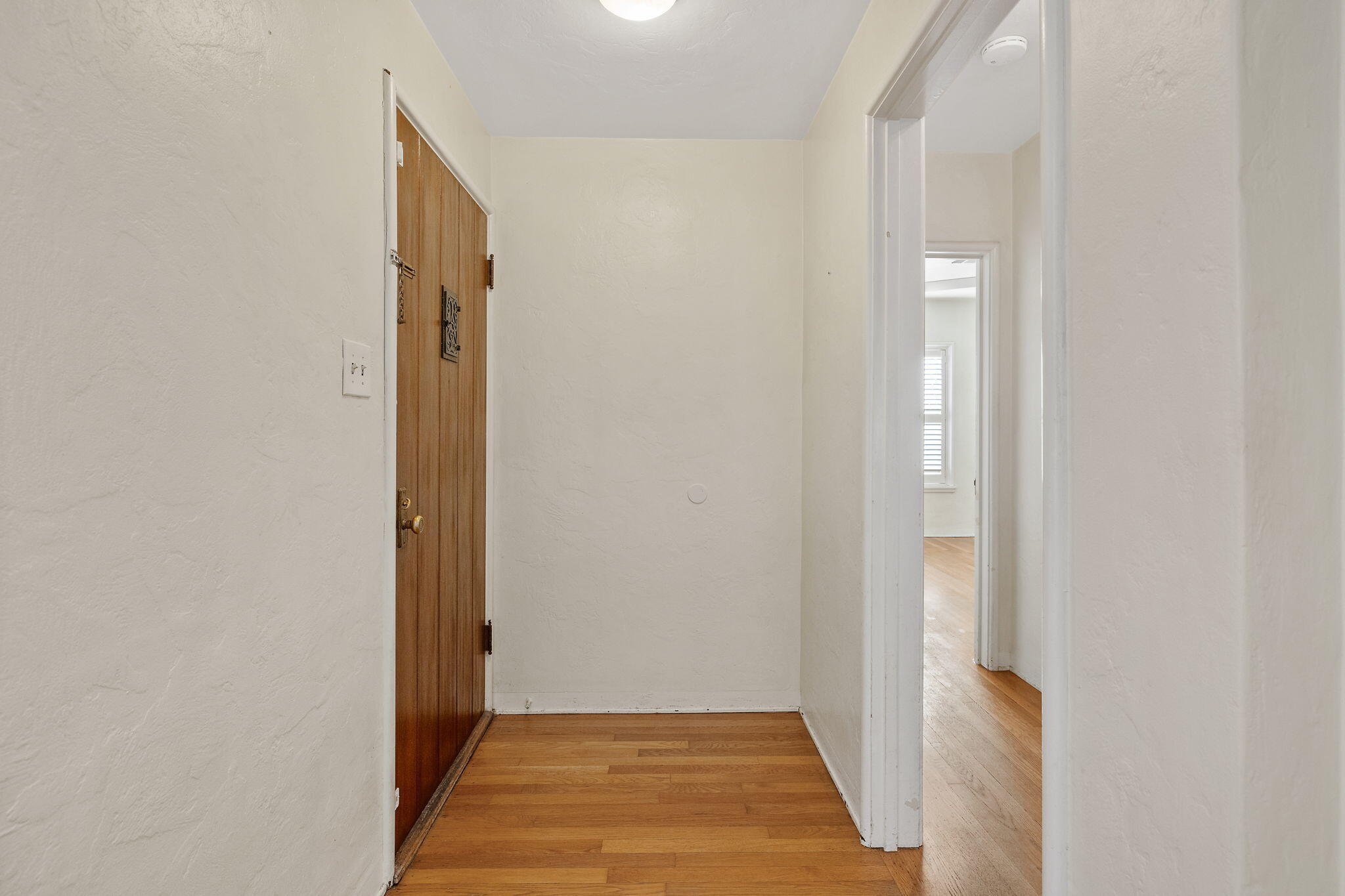 1300 W College Ave, Visalia, CA 93277