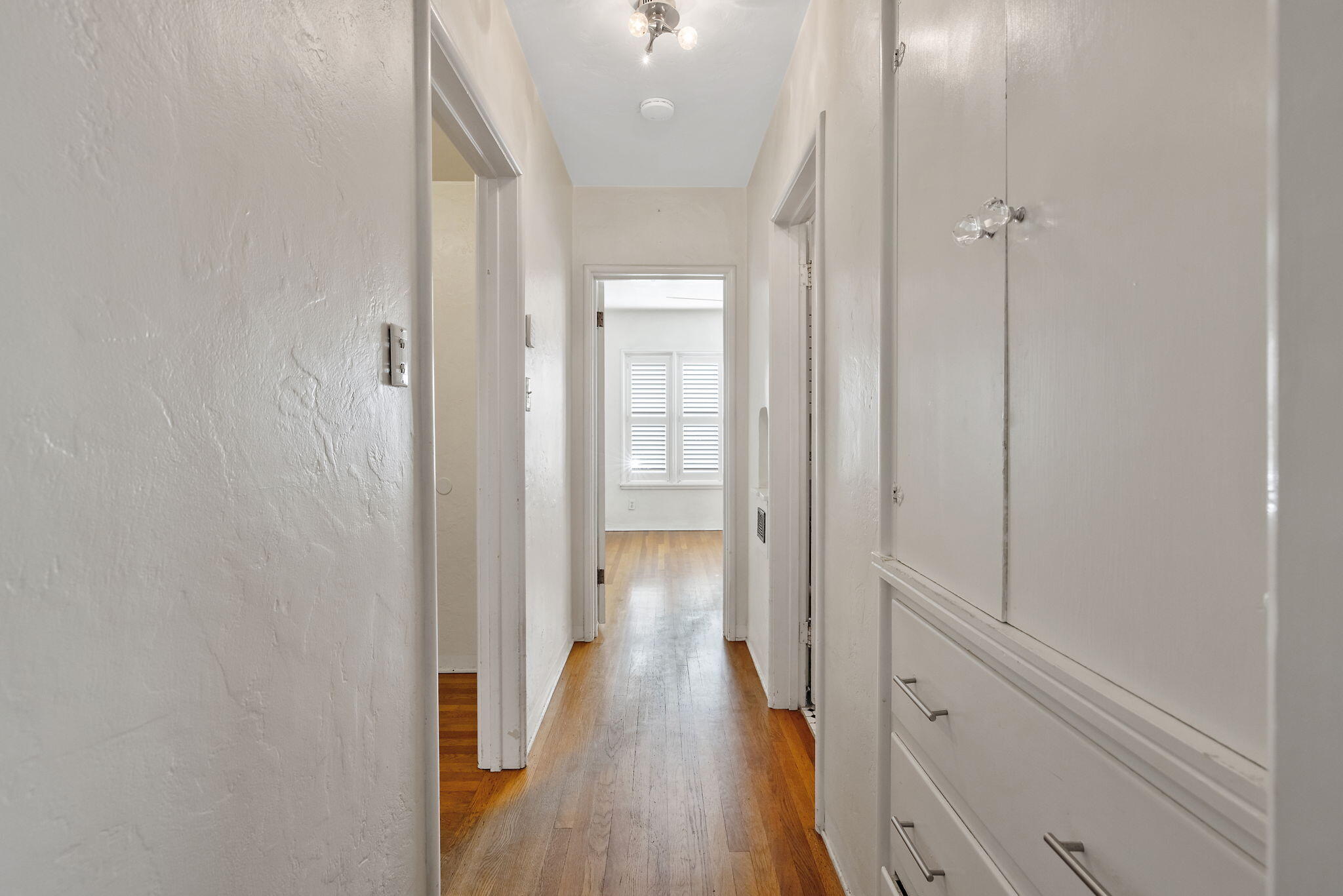 1300 W College Ave, Visalia, CA 93277