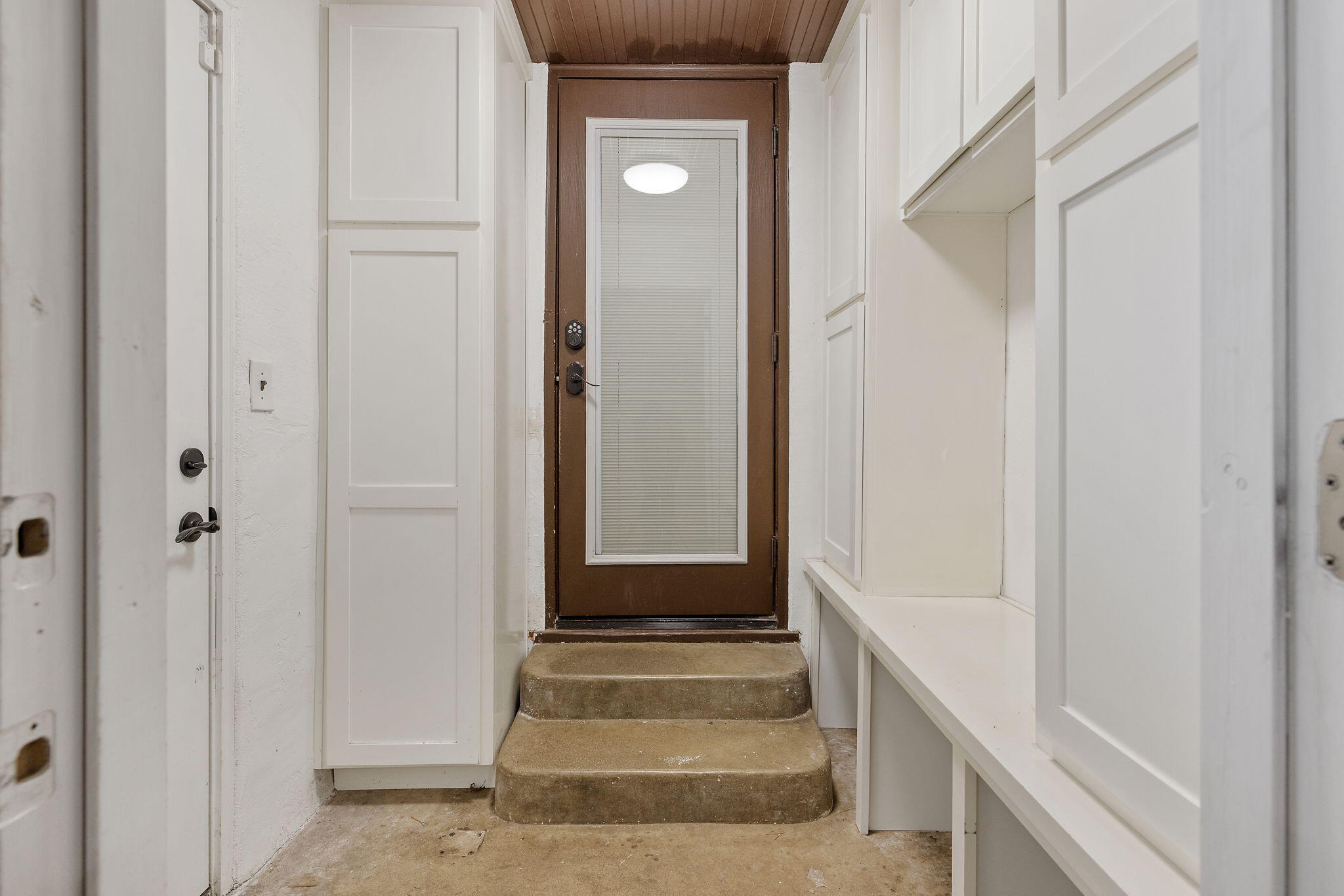 1300 W College Ave, Visalia, CA 93277