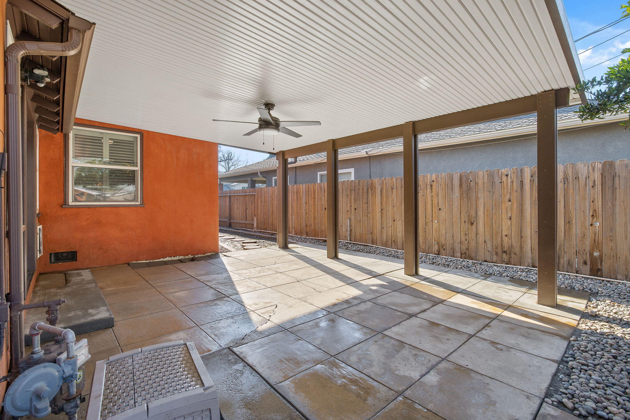 1300 W College Ave, Visalia, CA 93277