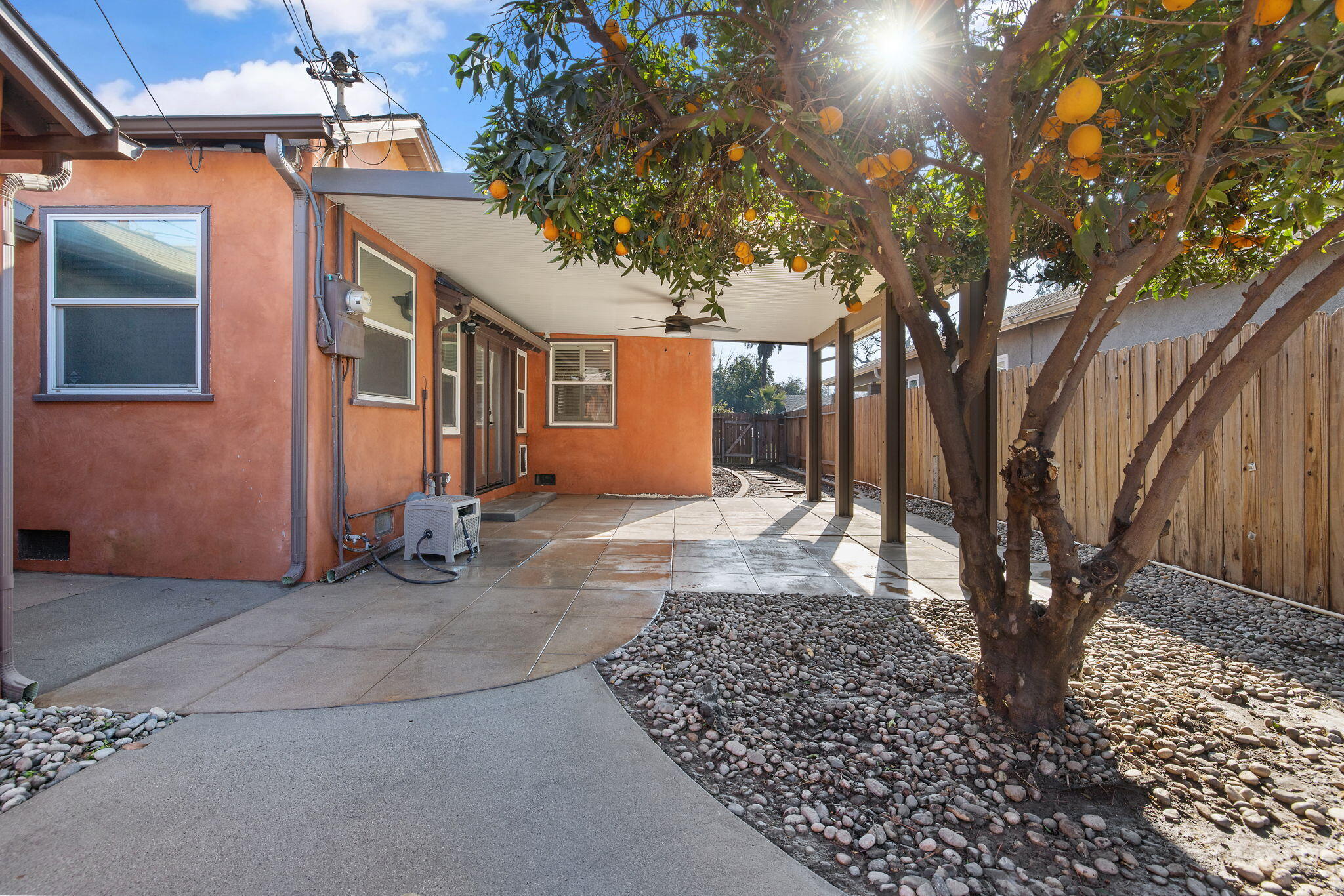 1300 W College Ave, Visalia, CA 93277